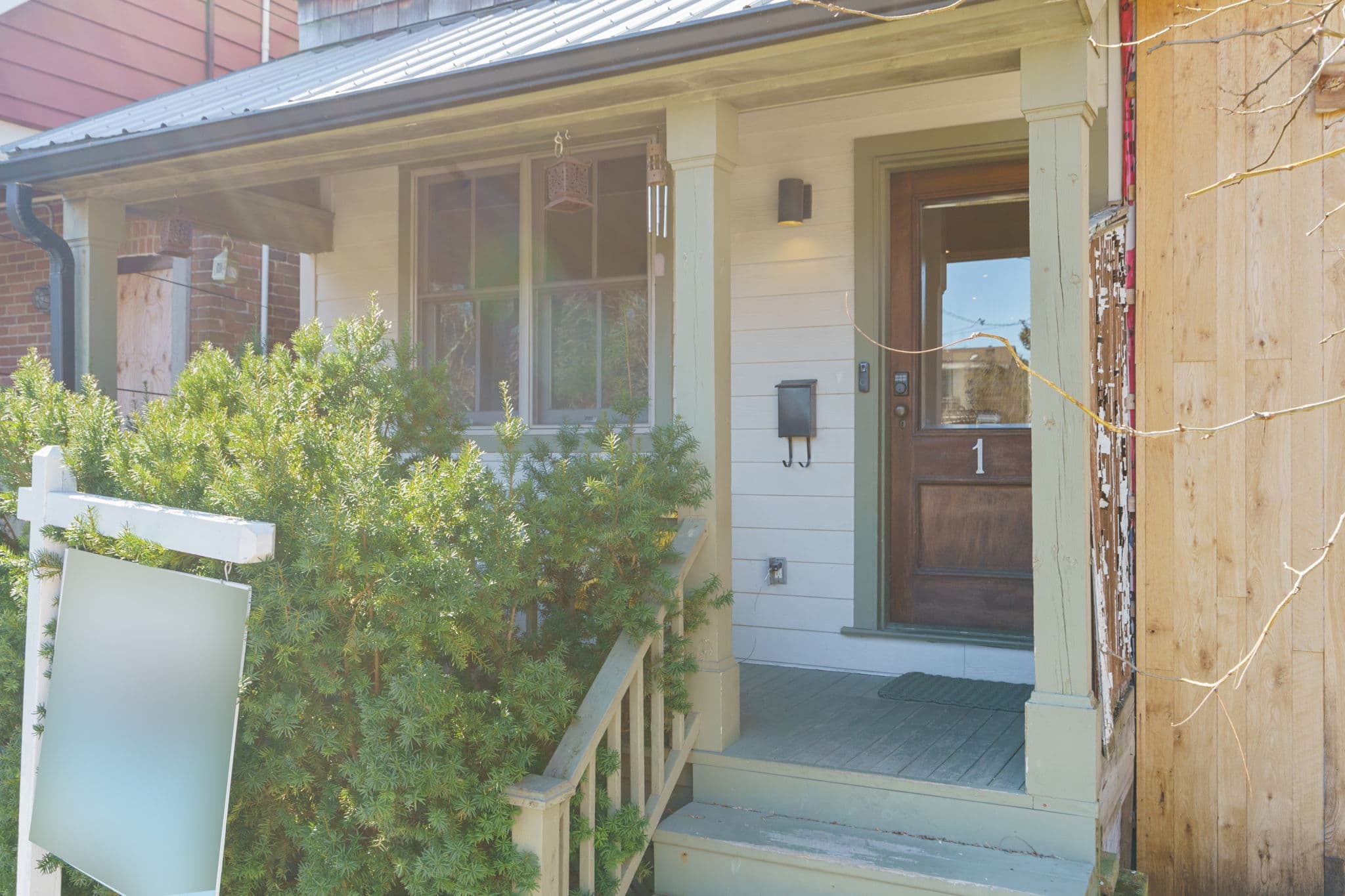 1 Buller Ave Toronto, ON M4L 1B9