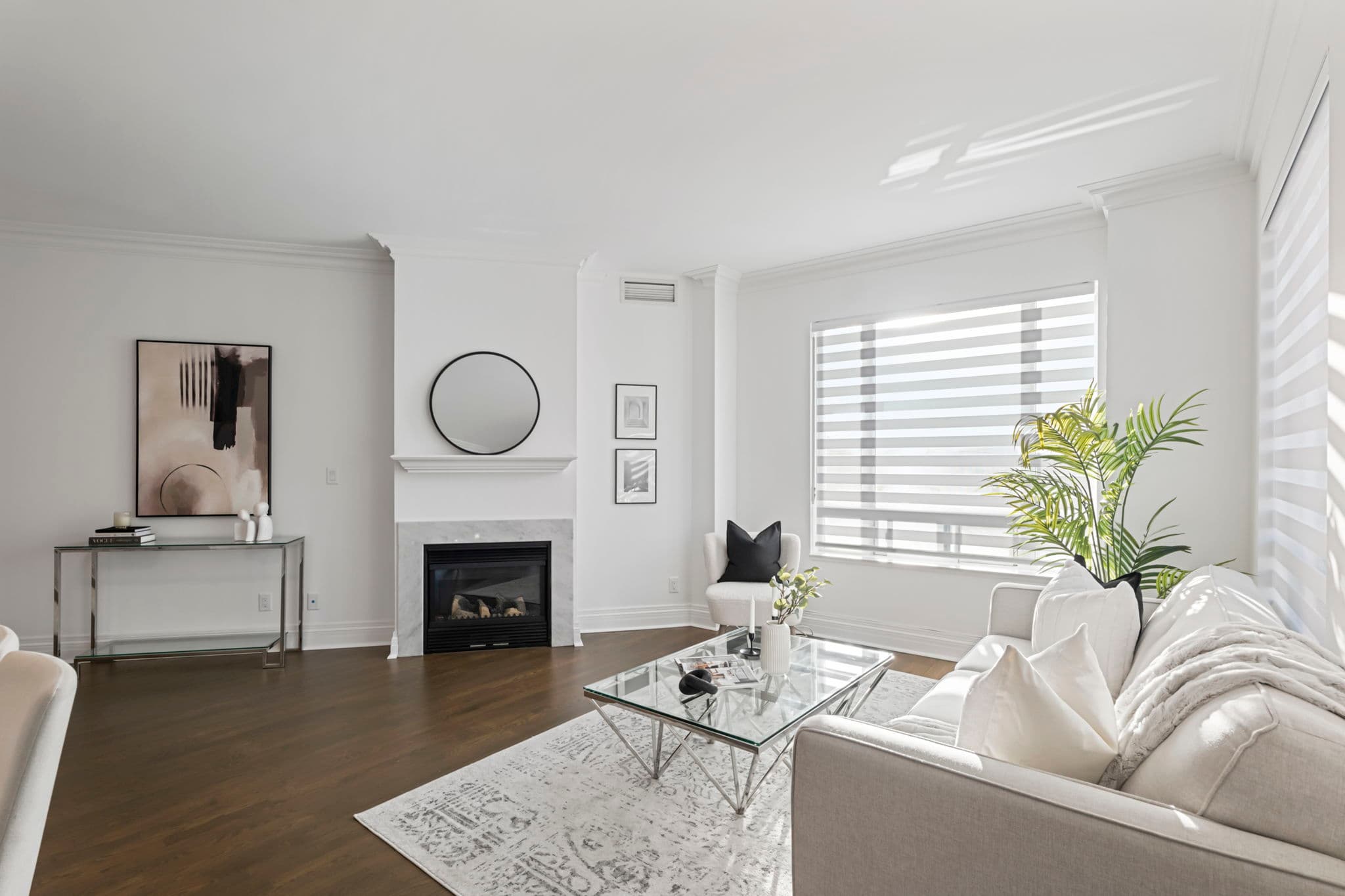 1 Cordoba Dr Unit 301 Vaughan, ON L4J 8S3