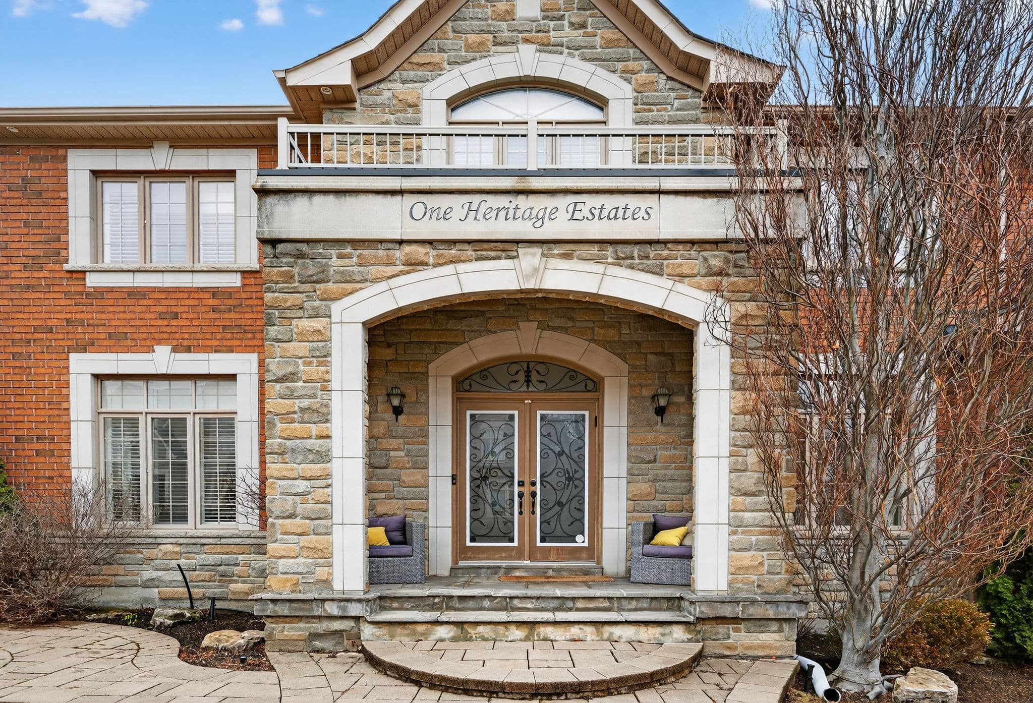 1 Heritage Estates Rd Vaughan, ON L6A 4J7