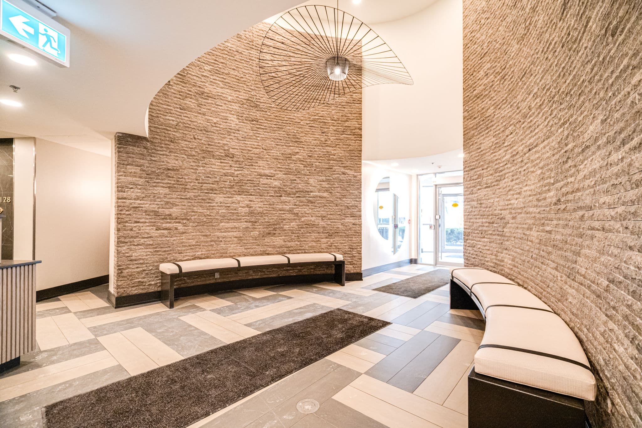 1 Shaw St Unit 613 Toronto, ON M6K 0A1