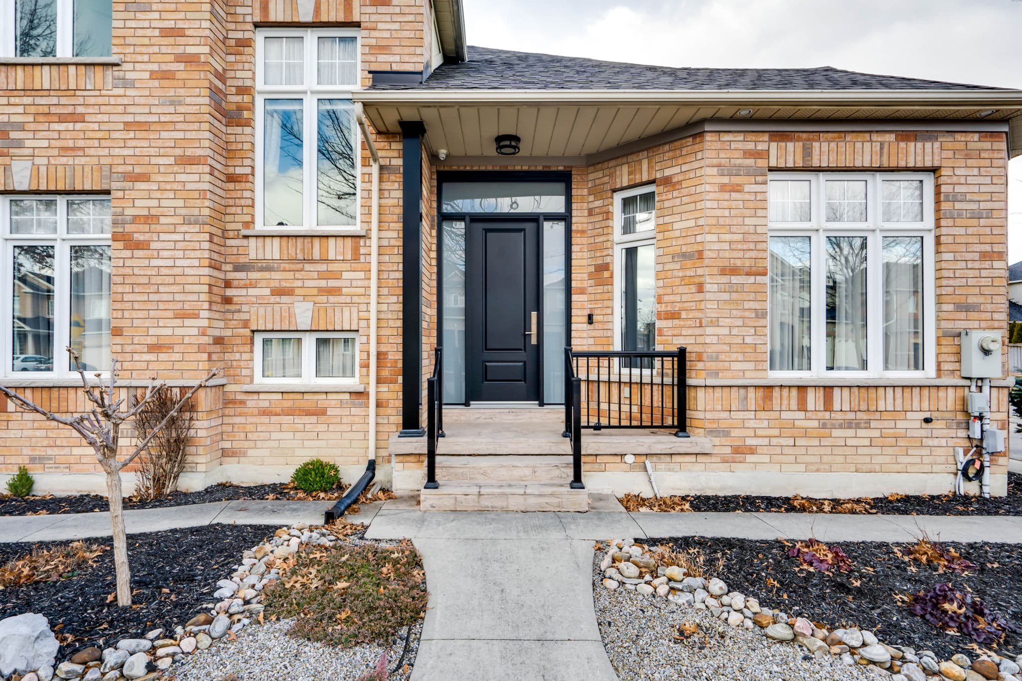 1 Silverado Trail Vaughan, ON L4H 1V7