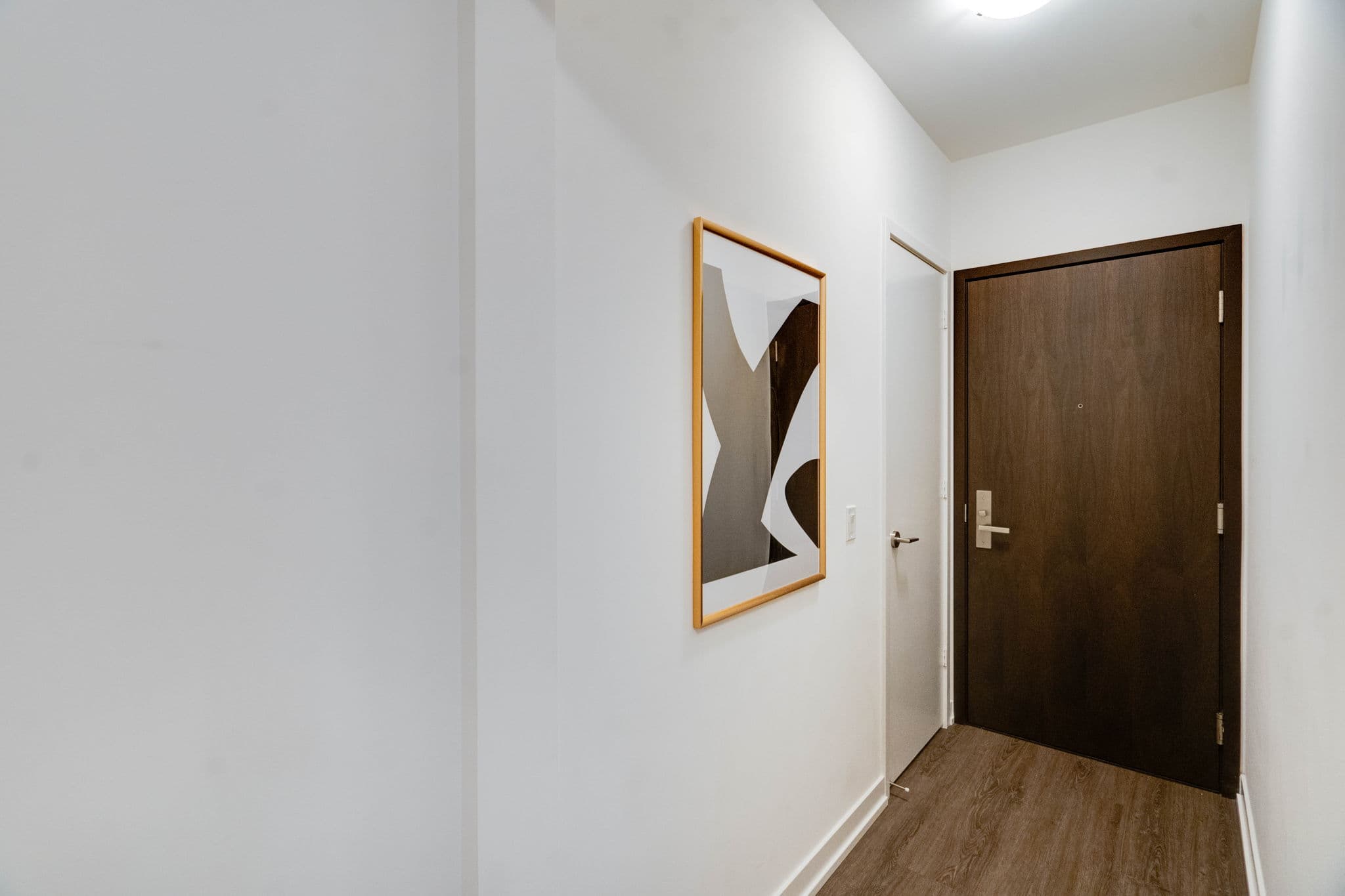 1 Yorkville Ave 802 Toronto, ON M4W 1L1