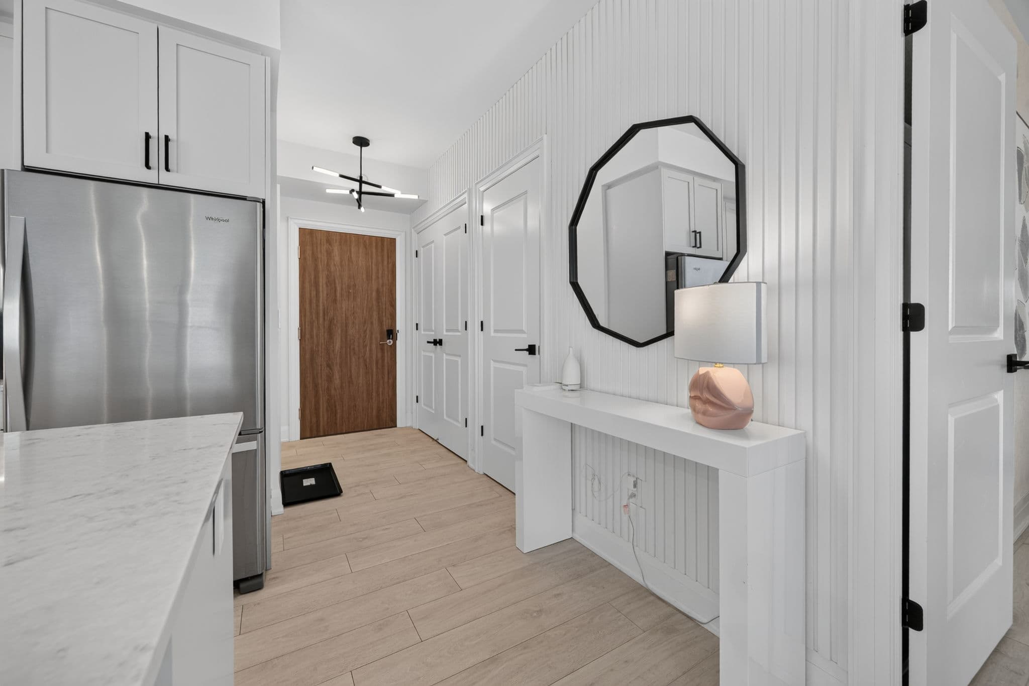 10 Gatineau Dr 1206 Vaughan, ON L4J 0L2