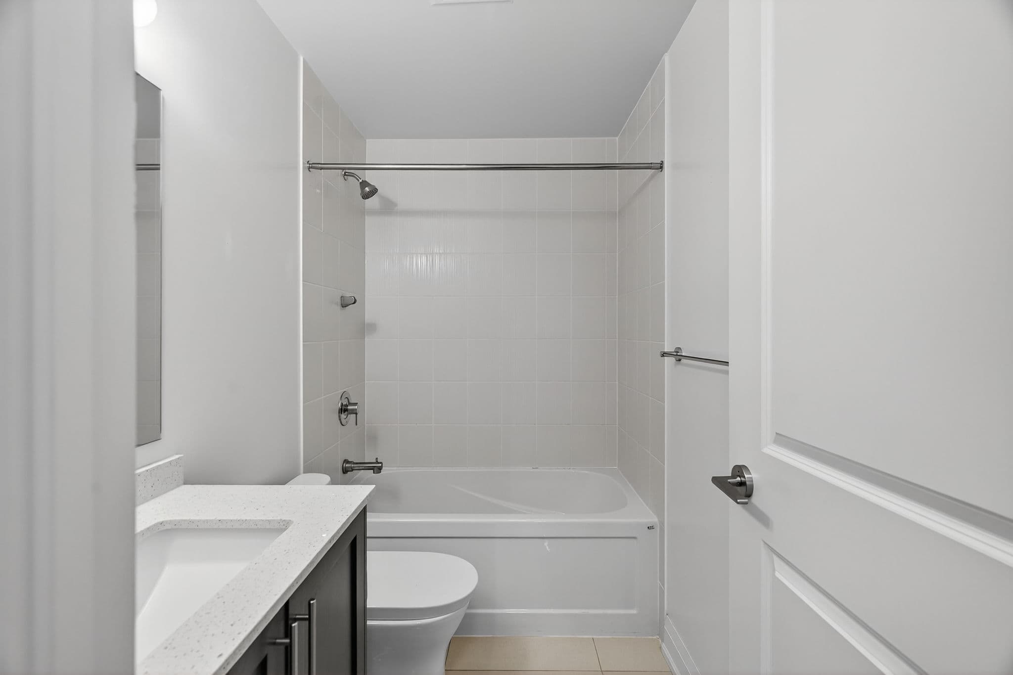 10 Gatineau Dr 208 Vaughan, ON L4L 0L2
