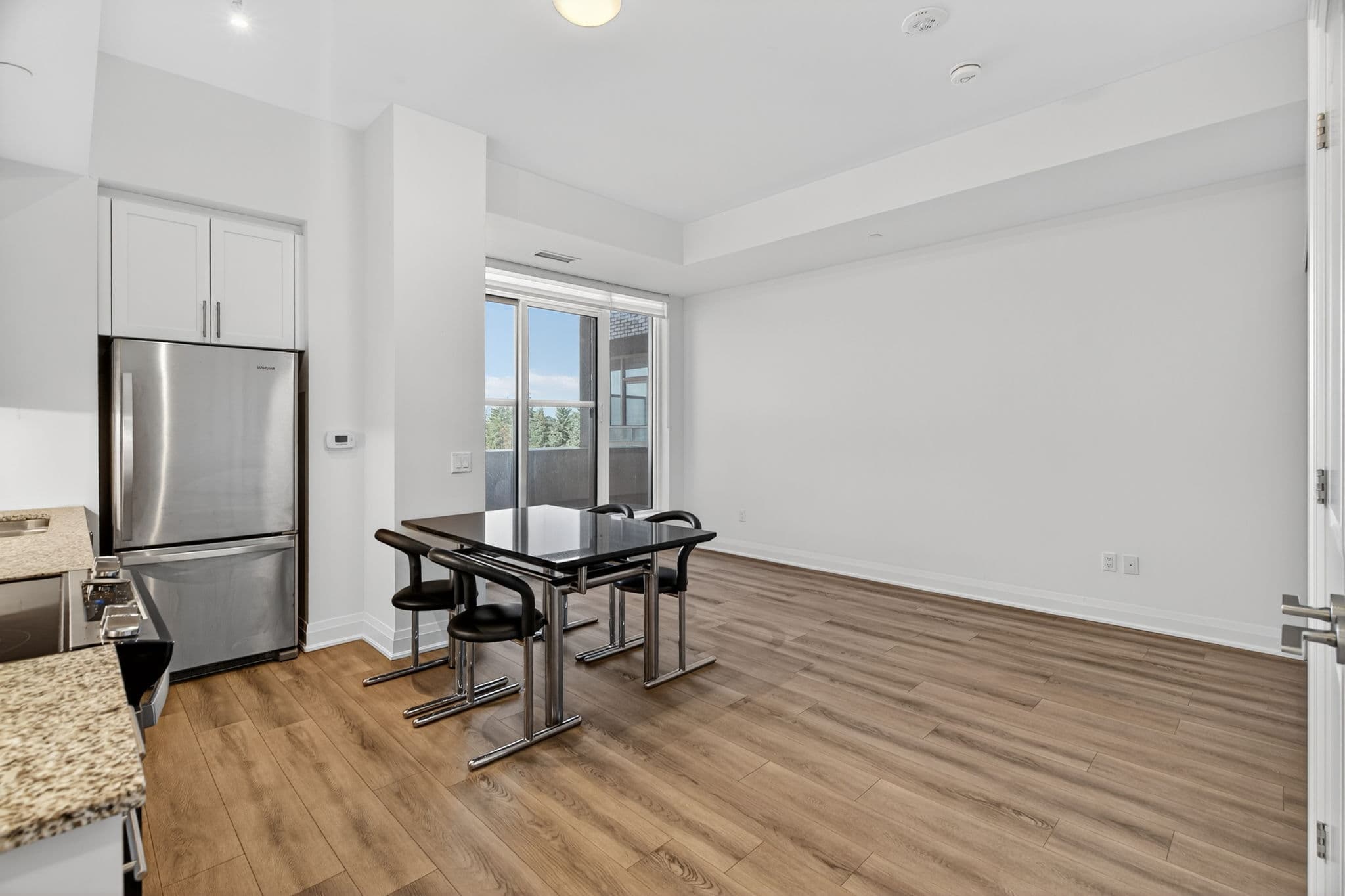 10 Gatineau Dr 208 Vaughan, ON L4L 0L2