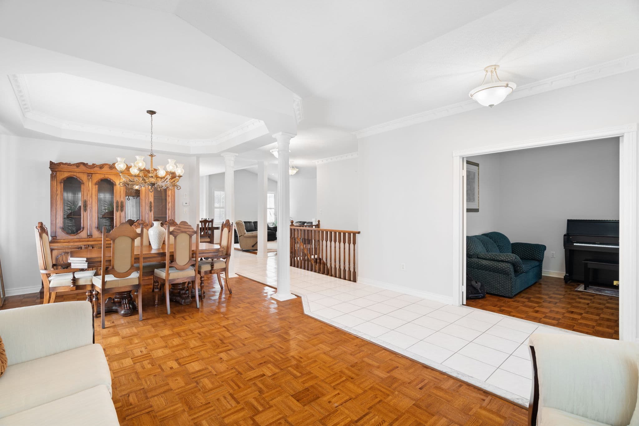 10 Kilmarnock Ave Vaughan, ON L6A 2G2