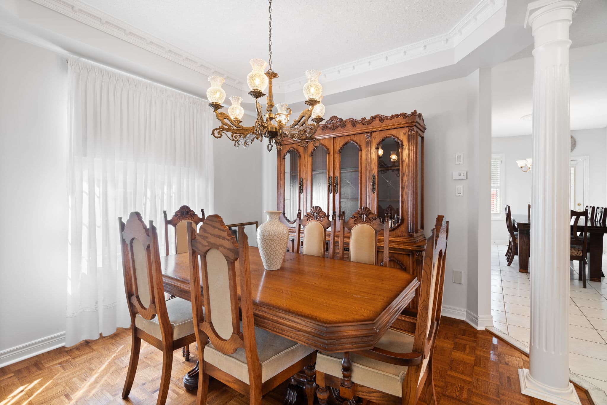 10 Kilmarnock Ave Vaughan, ON L6A 2G2