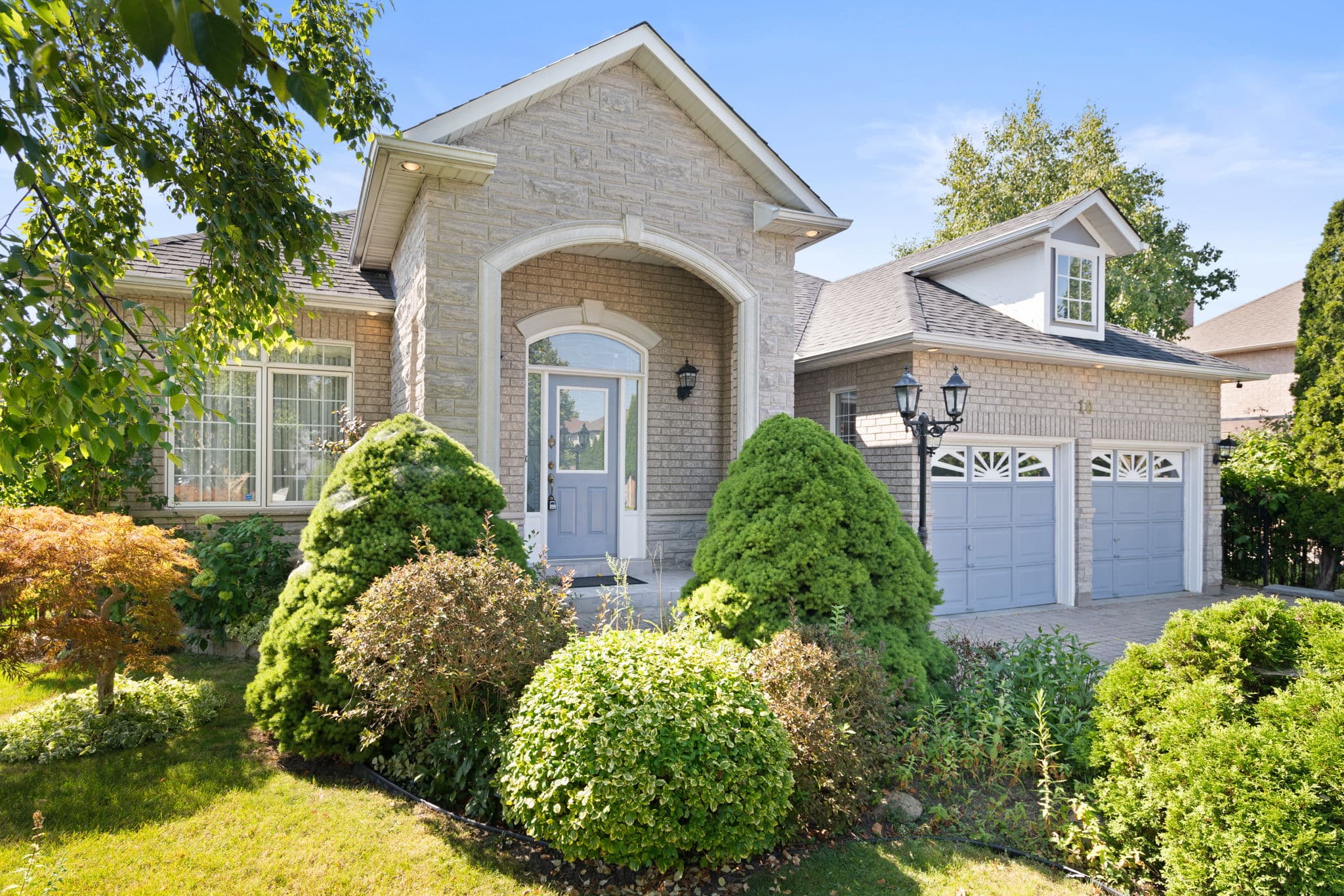 10 Kilmarnock Ave Vaughan, ON L6A 2G2