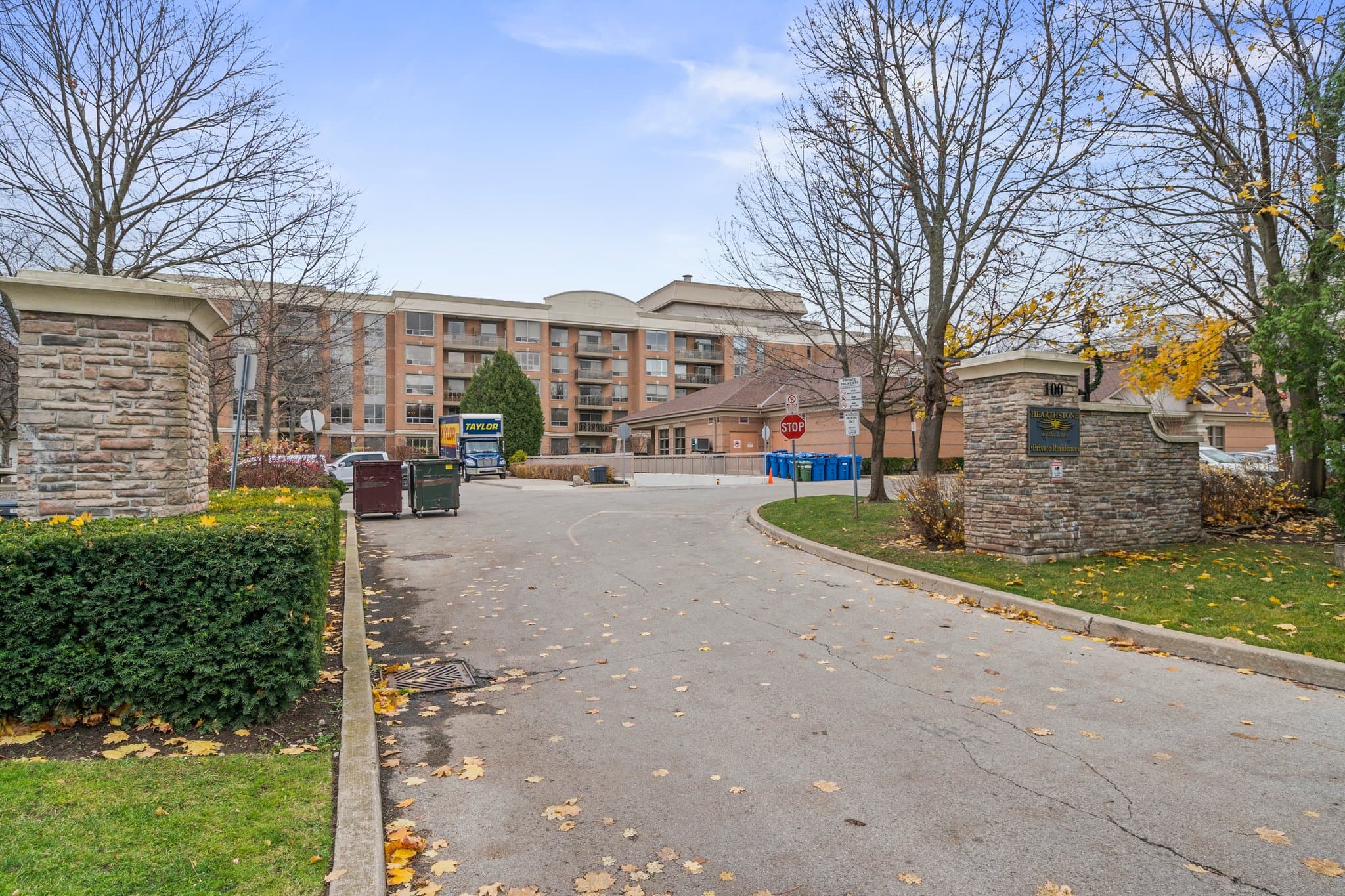 100 Burloak Dr Unit 1104 Burlington, ON L7L