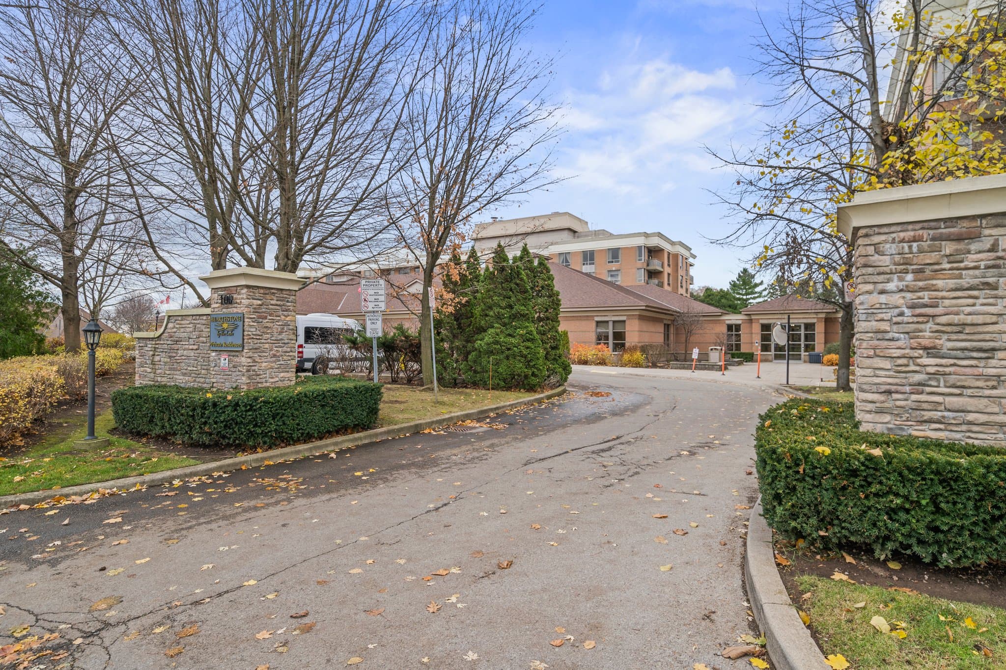 100 Burloak Dr Unit 1104 Burlington, ON L7L