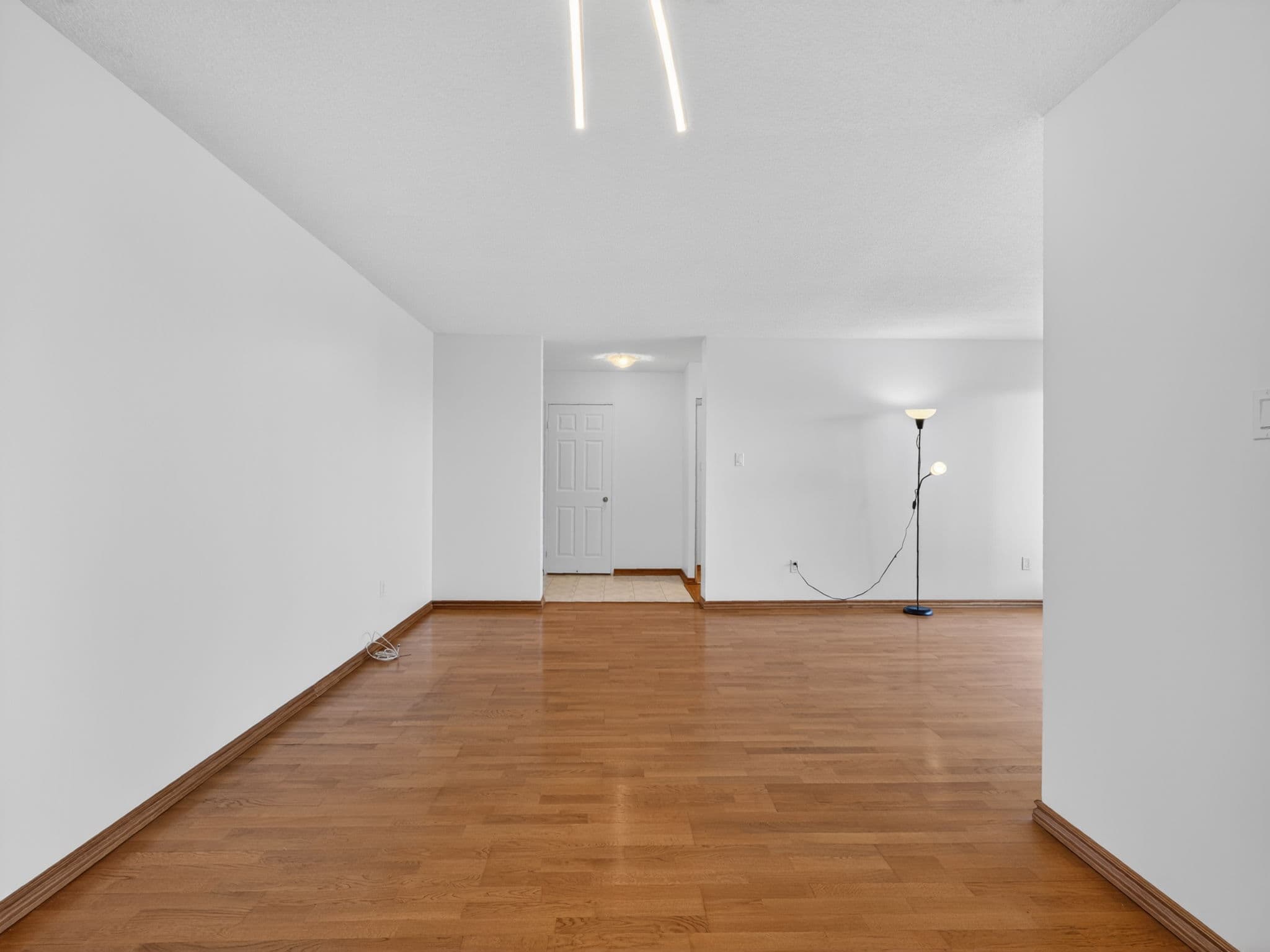 100 County Ct Blvd Unit 1201 Brampton, ON L6W 3X1
