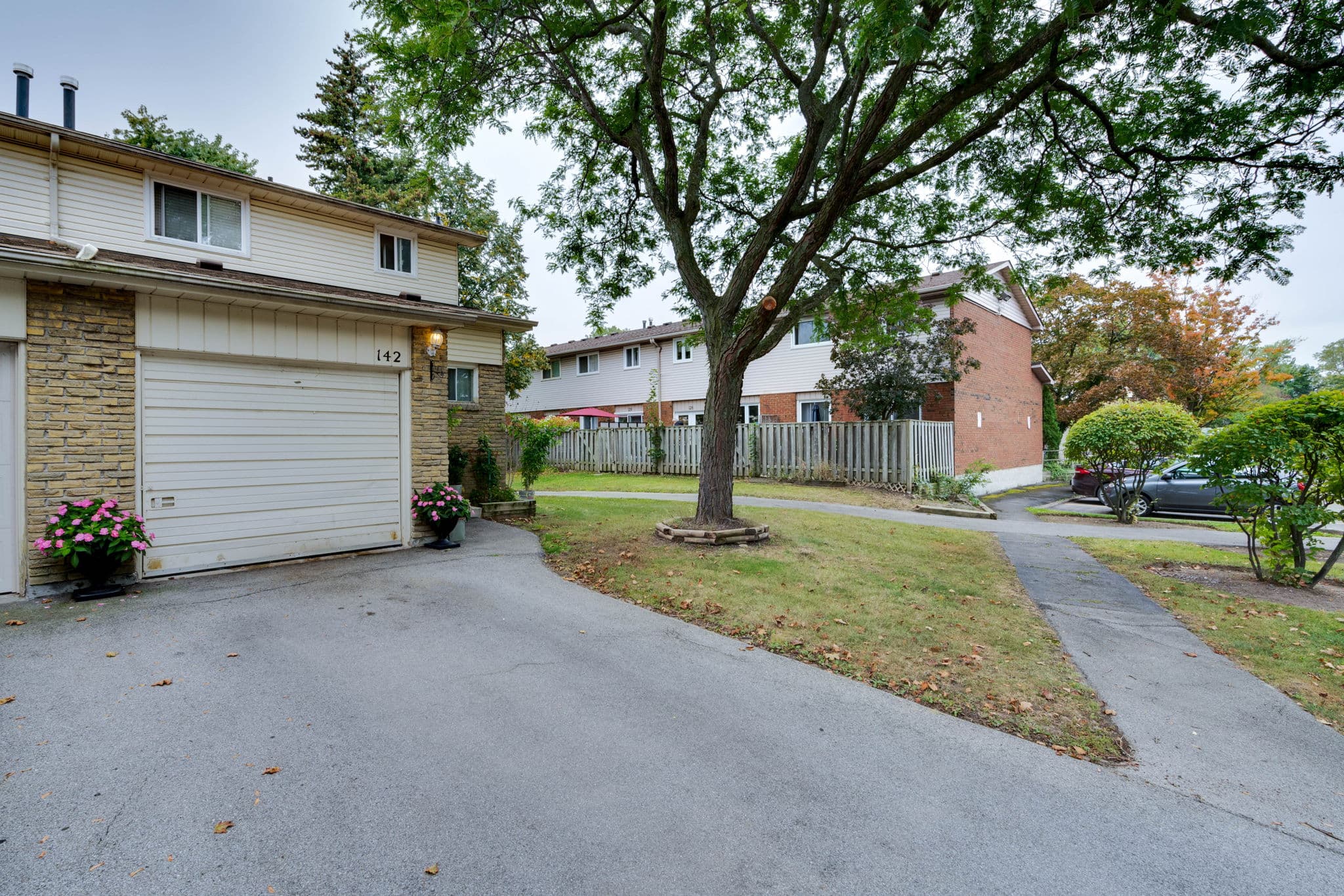 100 Quigley Rd Unit 142 Hamilton, ON L8K 6J1