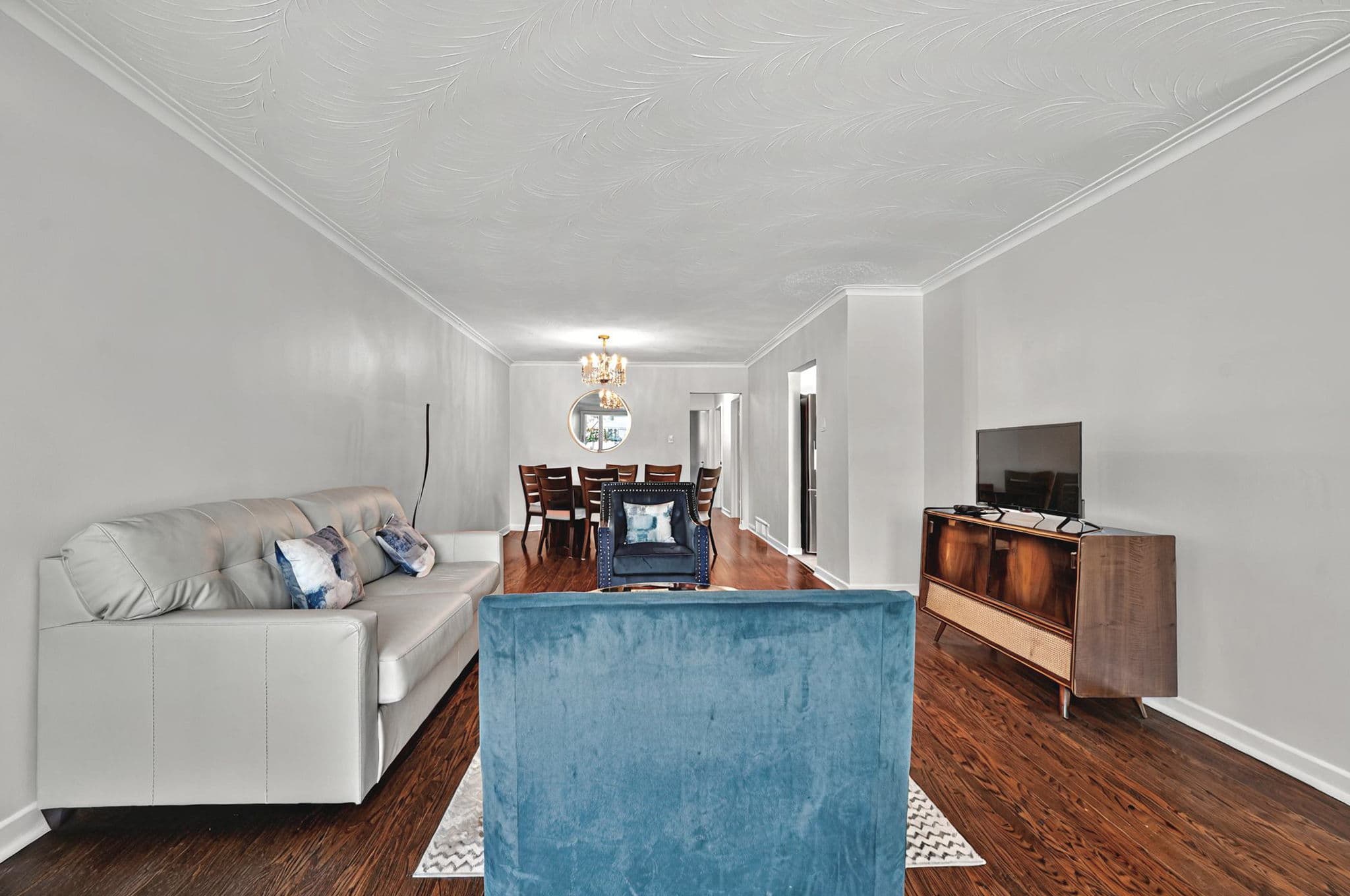 101 Greenbush Rd Toronto, ON M2M 1P5