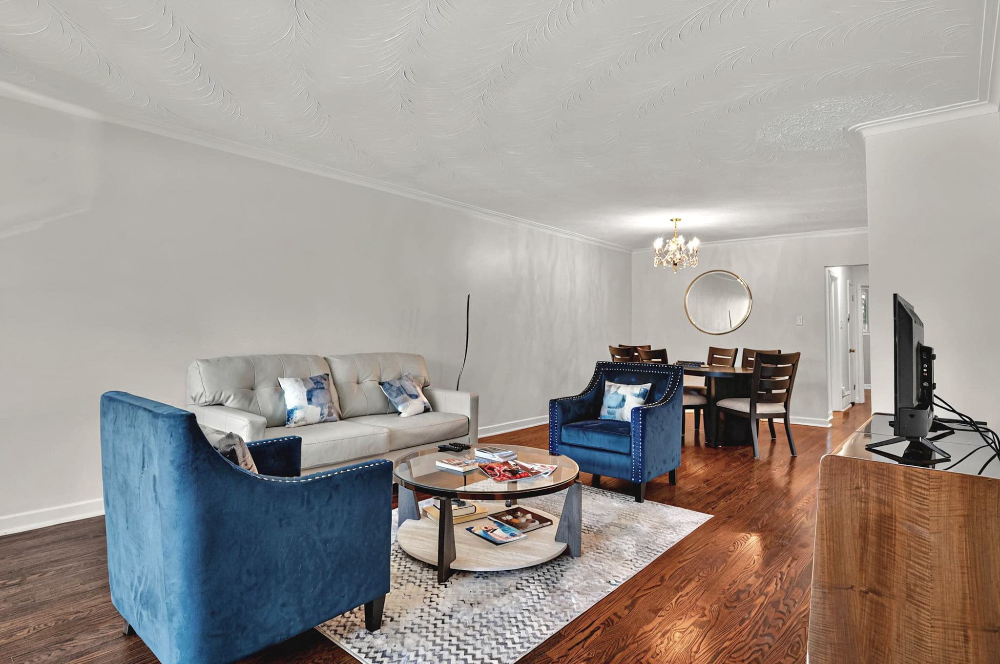 101 Greenbush Rd Toronto, ON M2M 1P5