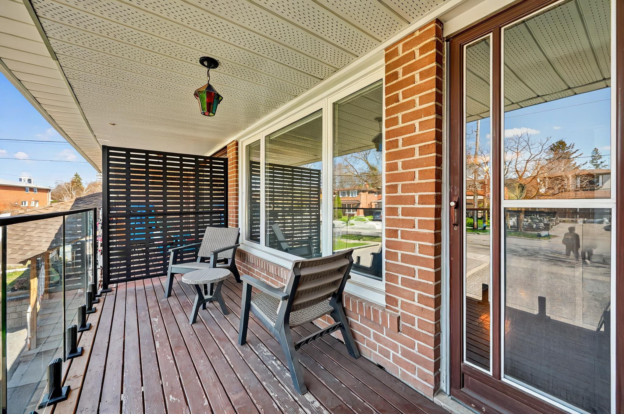 101 Greenbush Rd Toronto, ON M2M 1P5