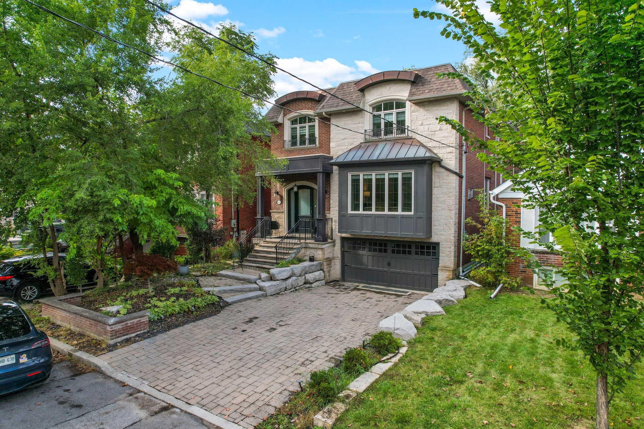 102 Carmichael Ave Toronto, ON M5M 2W9