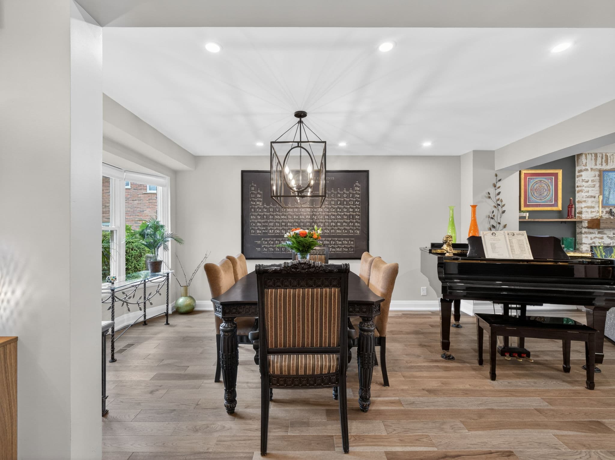103 Eleanor Cir Richmond Hill, ON L4C 6K6