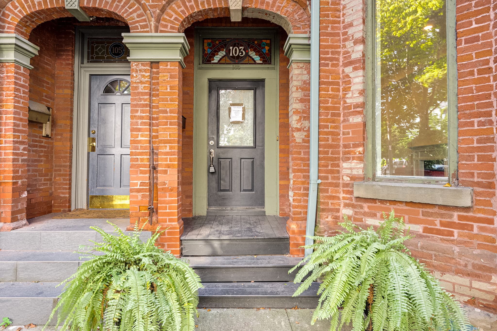 103 Gloucester St Toronto, ON M4Y 1M2