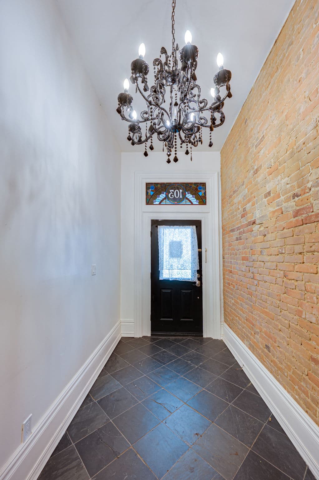 103 Gloucester St Toronto, ON M4Y 1M2
