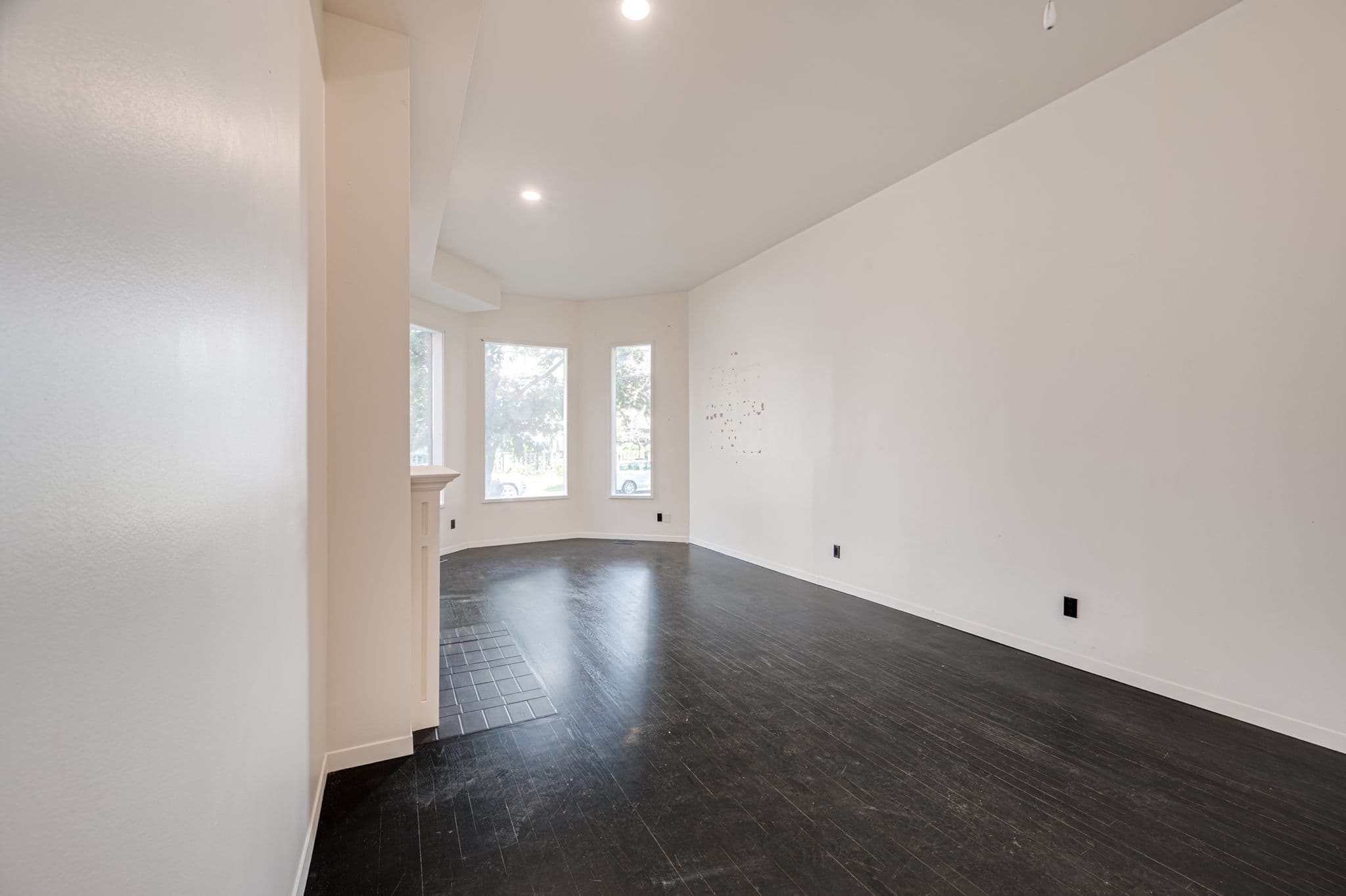 103 Gloucester St Toronto, ON M4Y 1M2