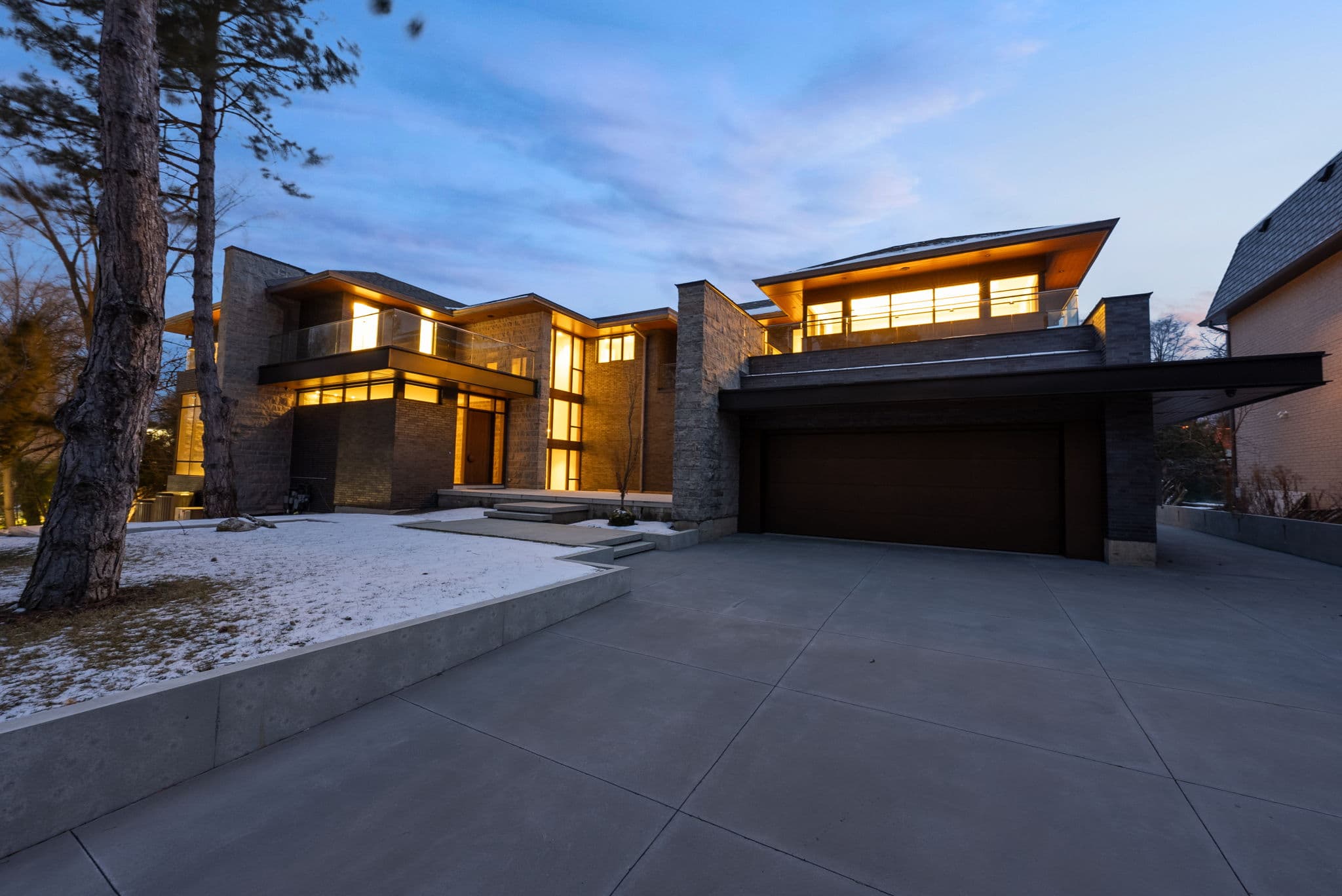 103 Old Colony Rd Toronto, ON M2L 2K3