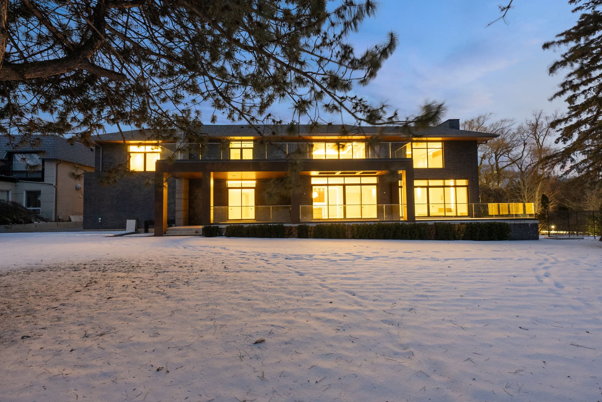 103 Old Colony Rd Toronto, ON M2L 2K3