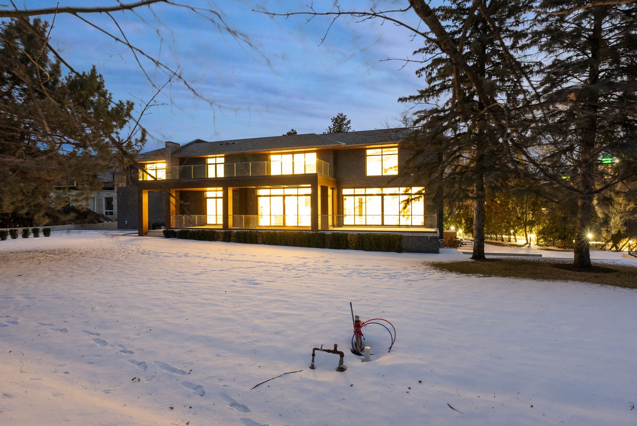 103 Old Colony Rd Toronto, ON M2L 2K3