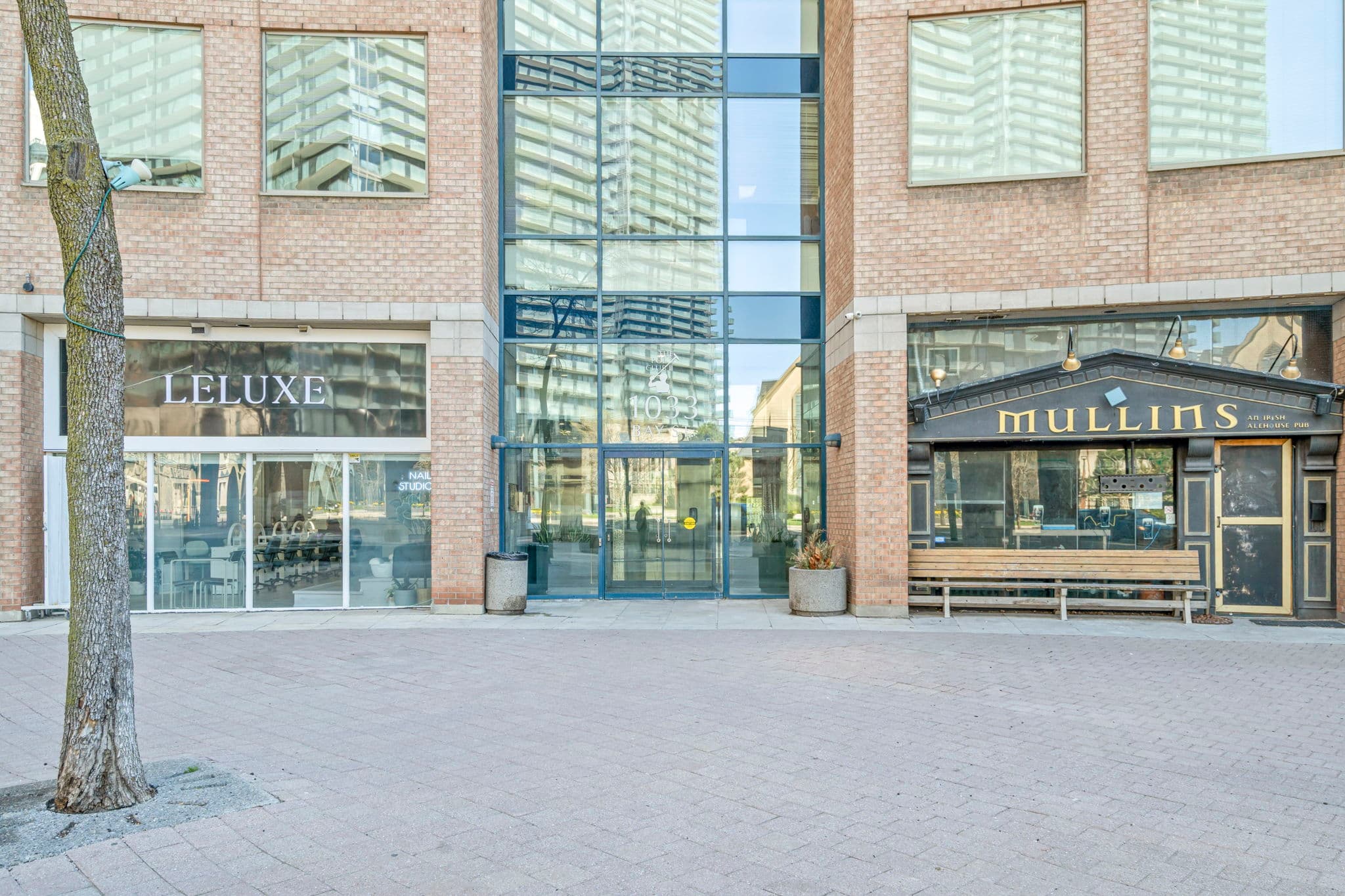 1033 Bay St. Unit 315 Toronto, ON M5S 3A5