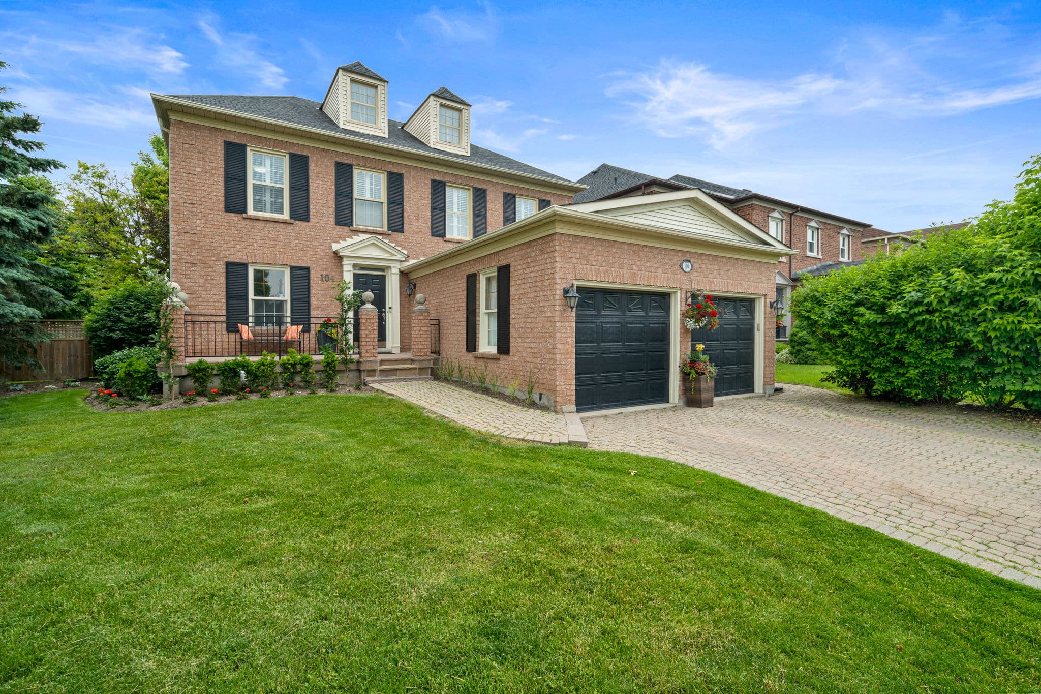104 Regent St Richmond Hill, ON L4C 9P4