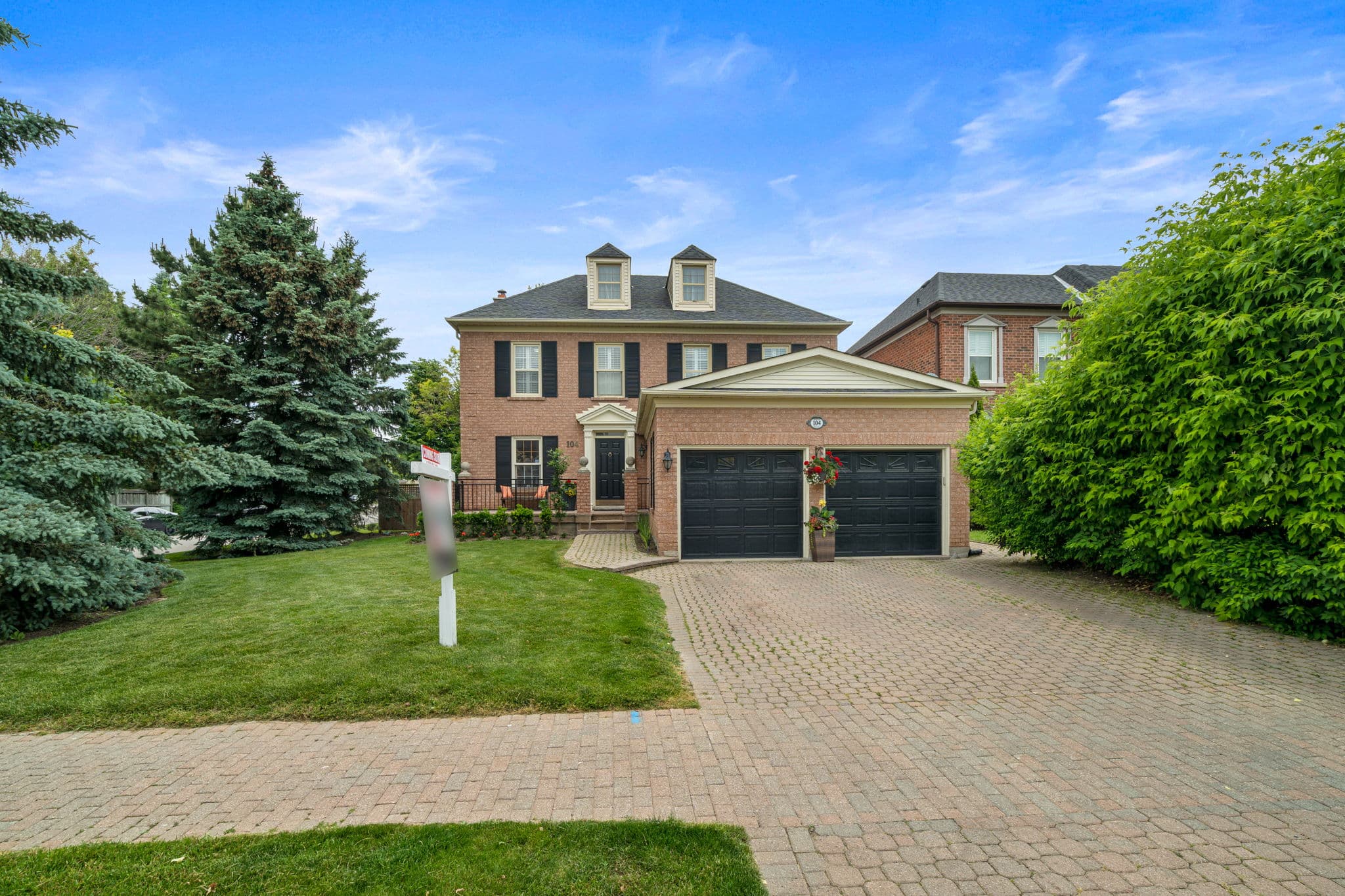 104 Regent St Richmond Hill, ON L4C 9P4