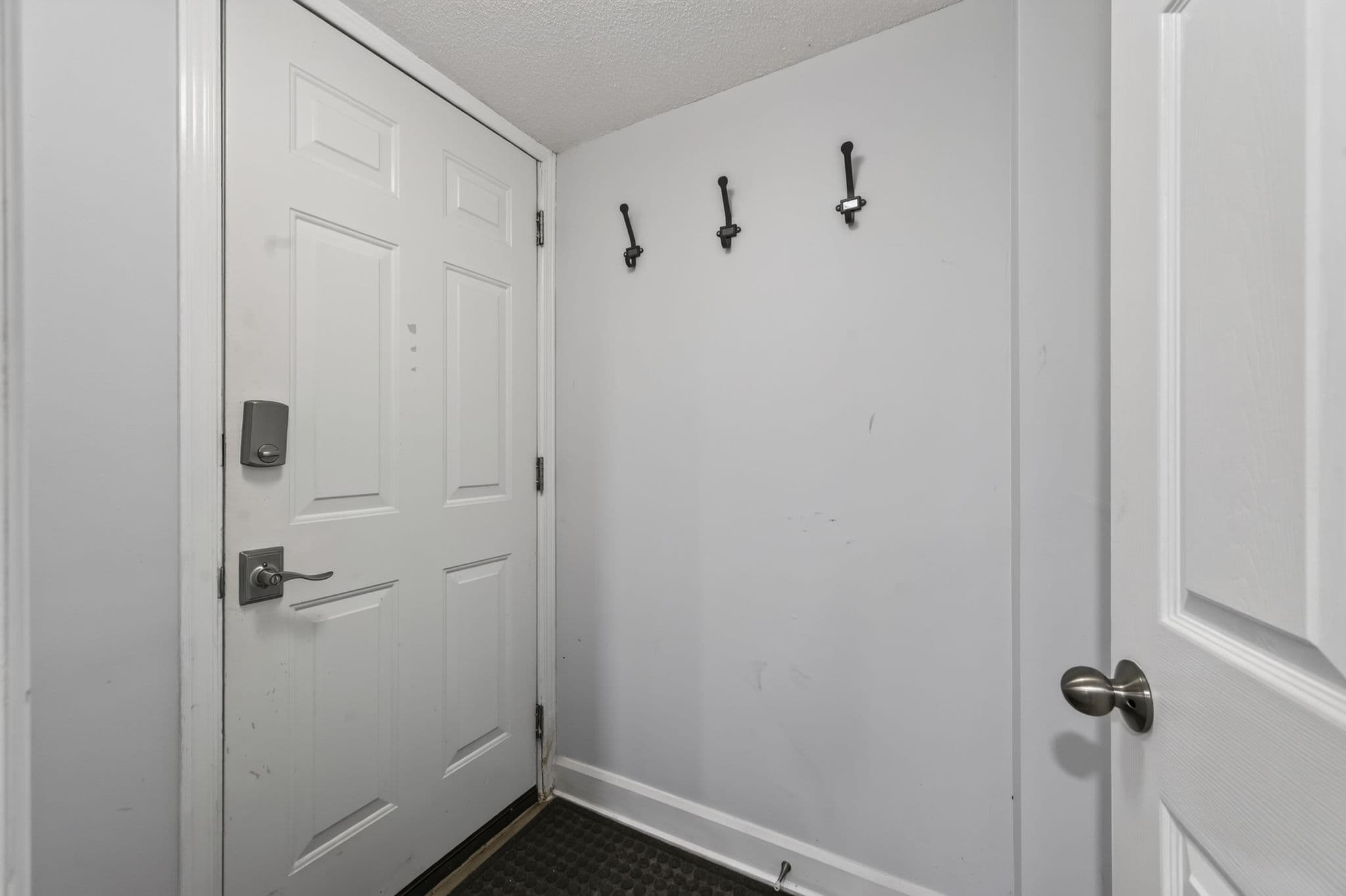 1040 Woodbine Ave Toronto, ON M4C 4C4