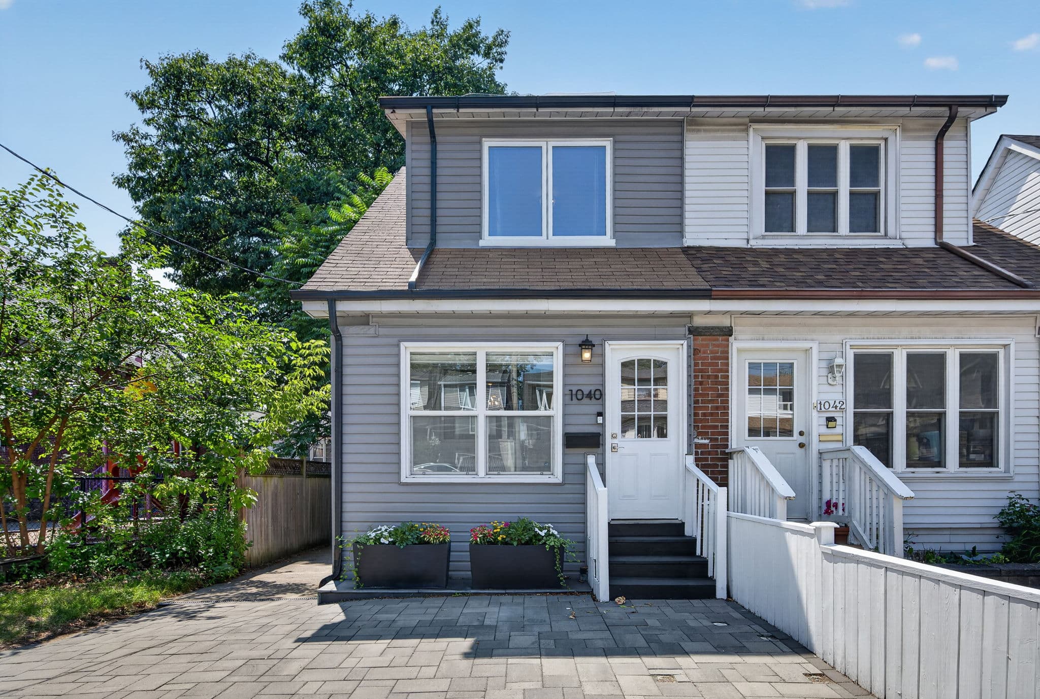 1040 Woodbine Ave Toronto, ON M4C 4C4