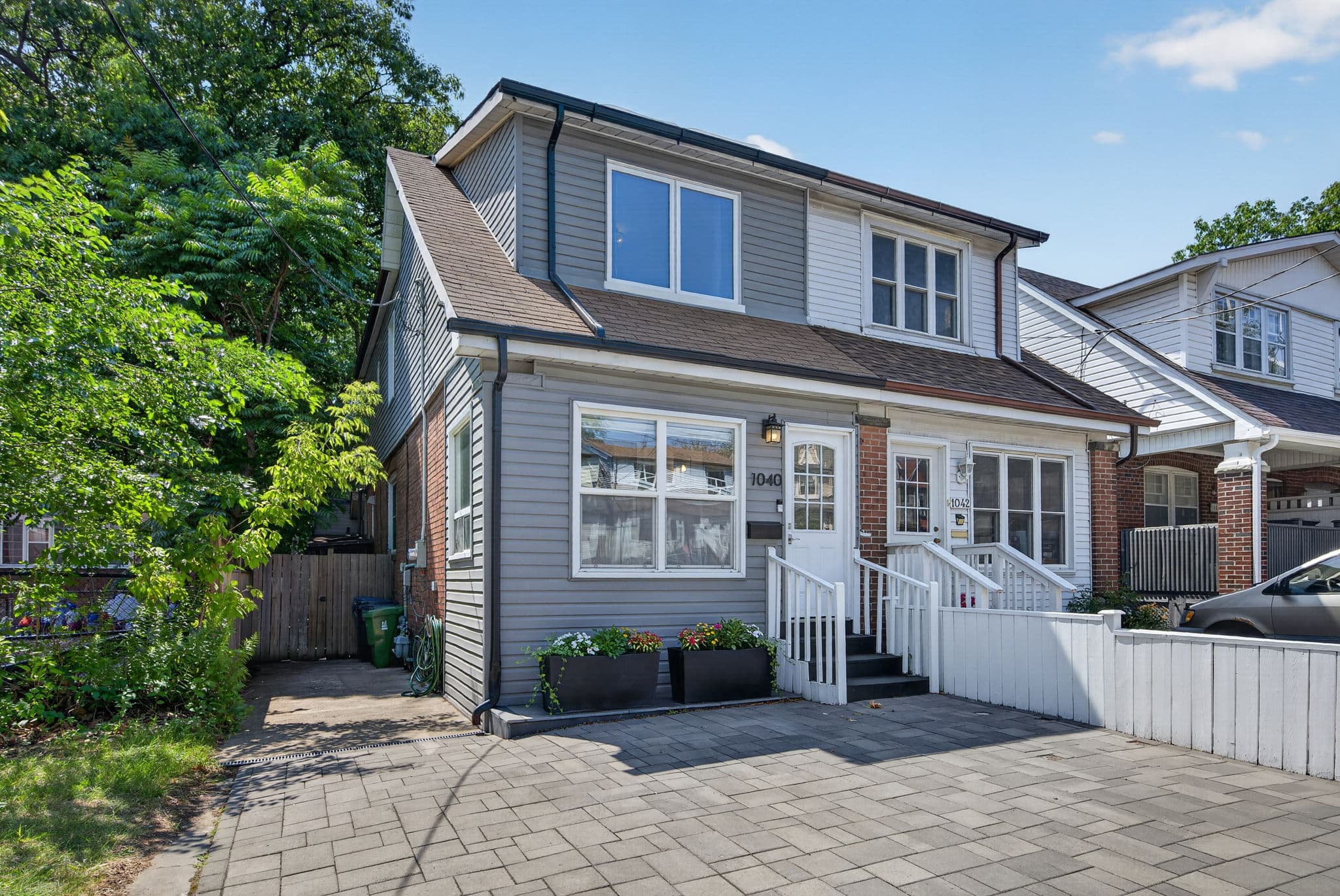 1040 Woodbine Ave Toronto, ON M4C 4C4