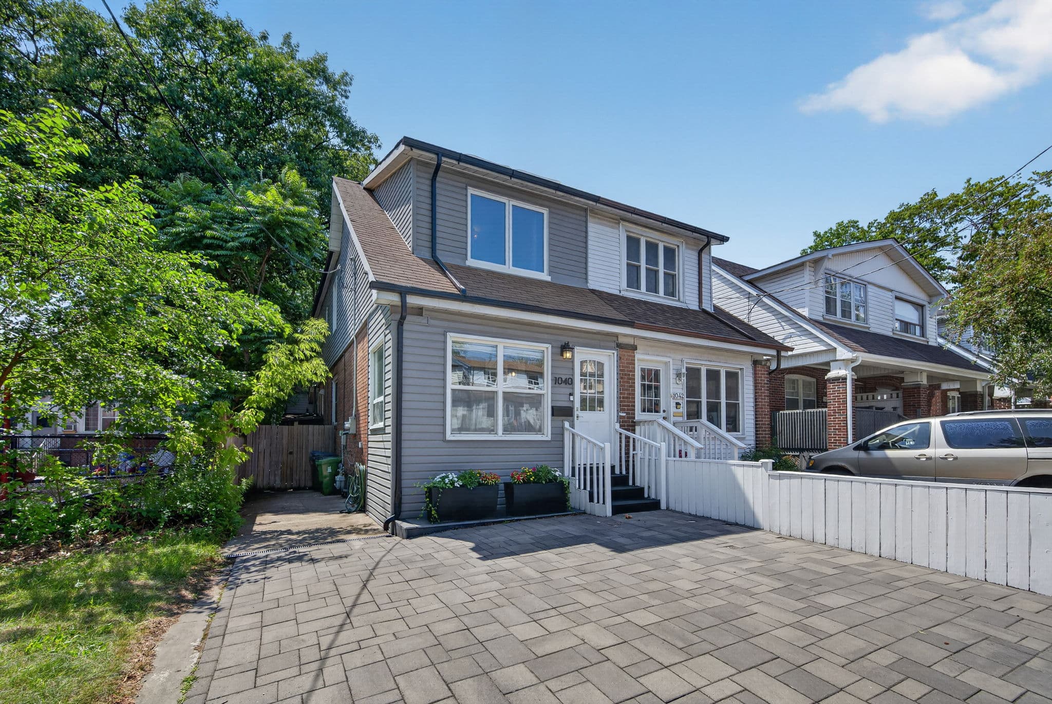 1040 Woodbine Ave Toronto, ON M4C 4C4