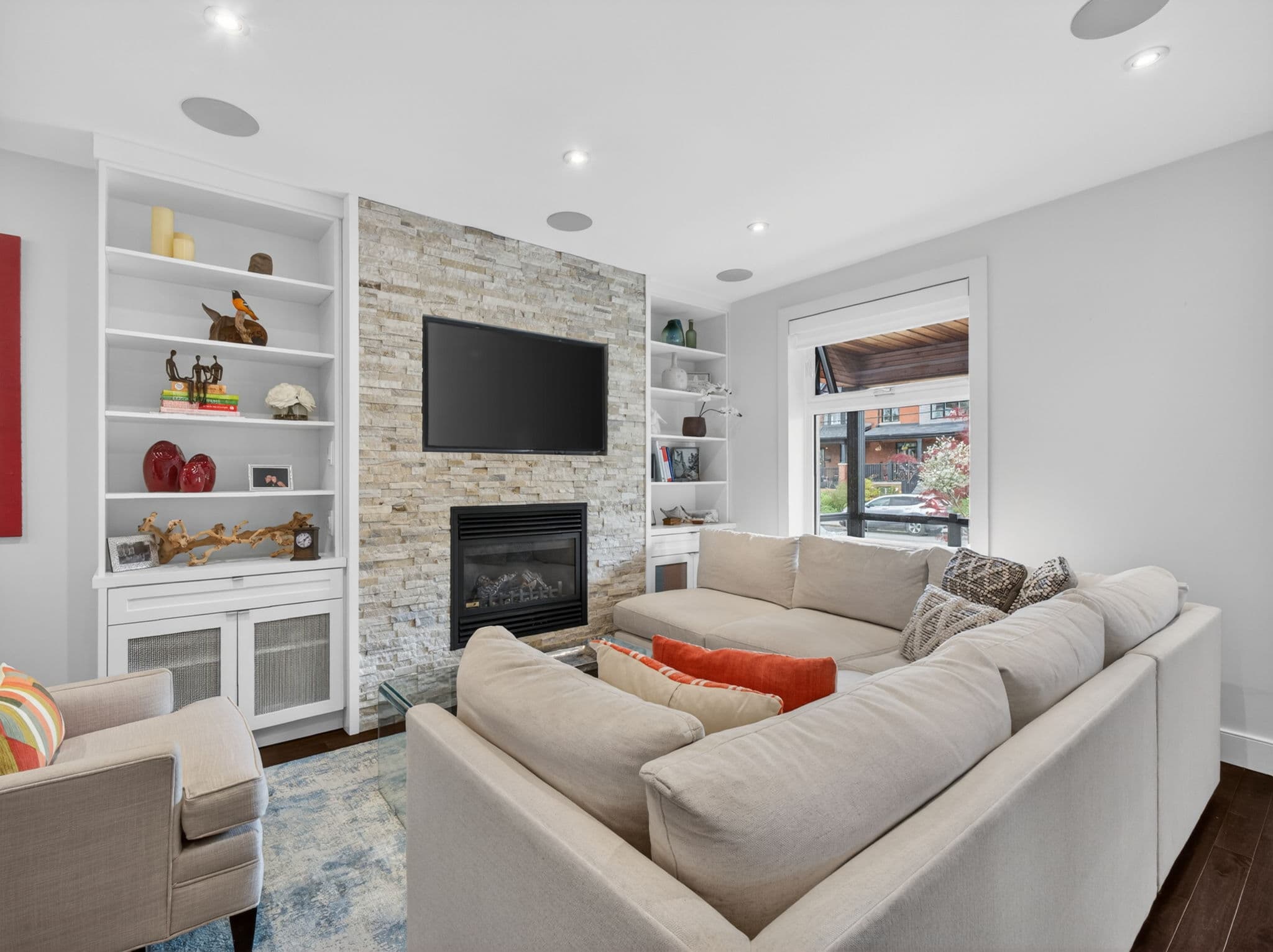 1045 Dovercourt Rd Toronto, ON M6H 2X7