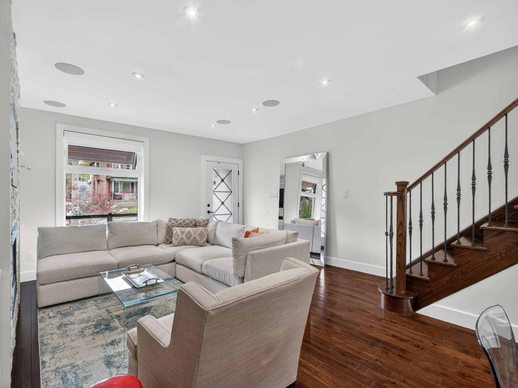 1045 Dovercourt Rd Toronto, ON M6H 2X7