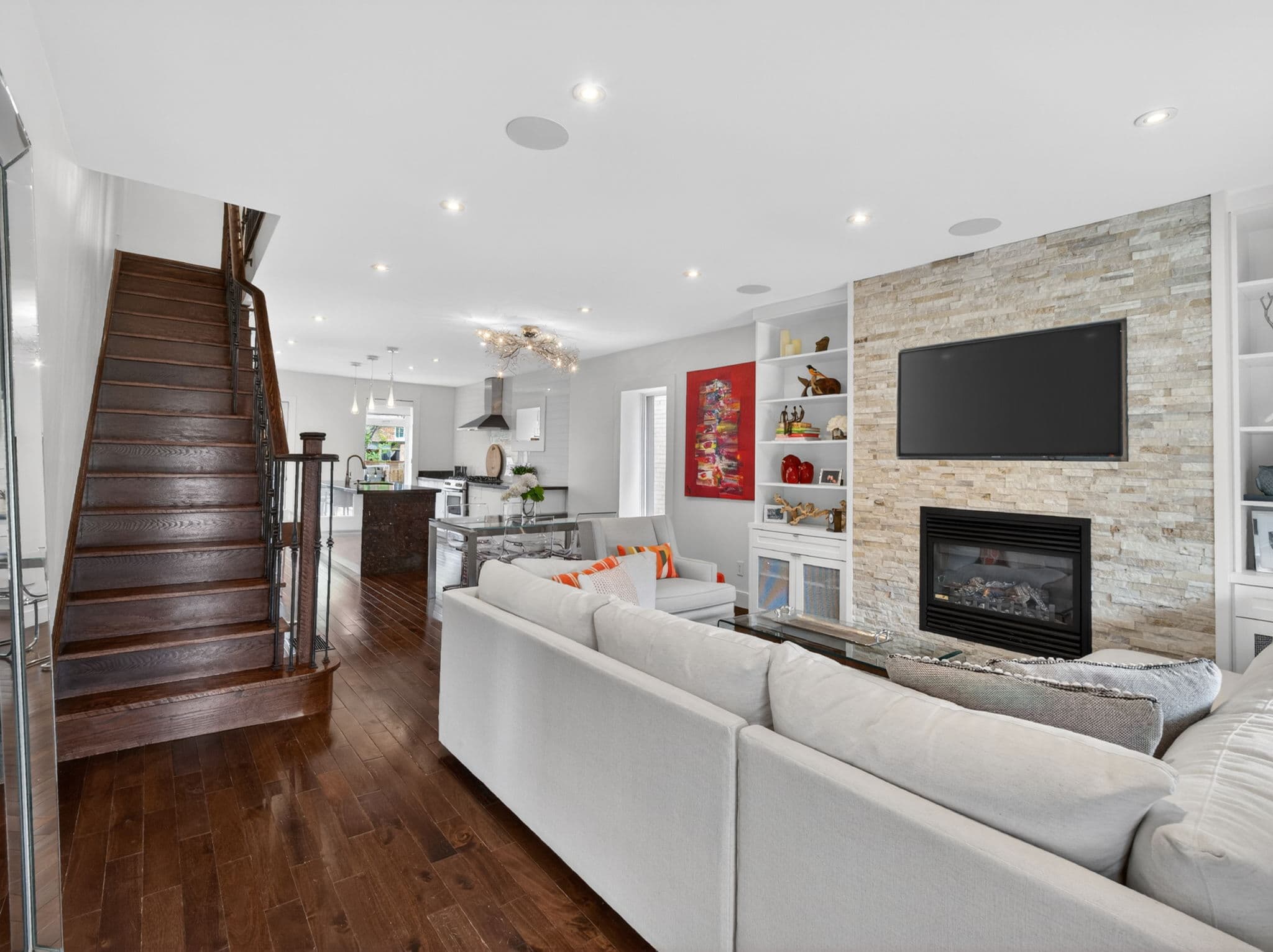 1045 Dovercourt Rd Toronto, ON M6H 2X7