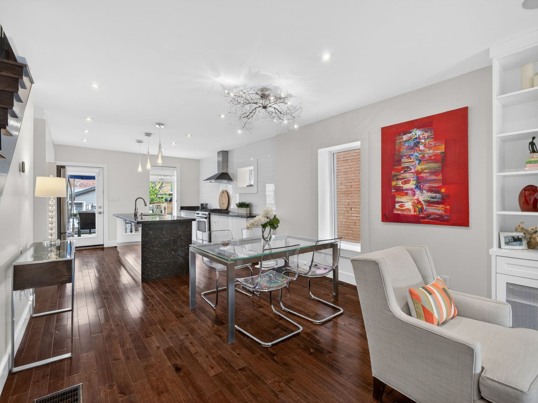 1045 Dovercourt Rd Toronto, ON M6H 2X7