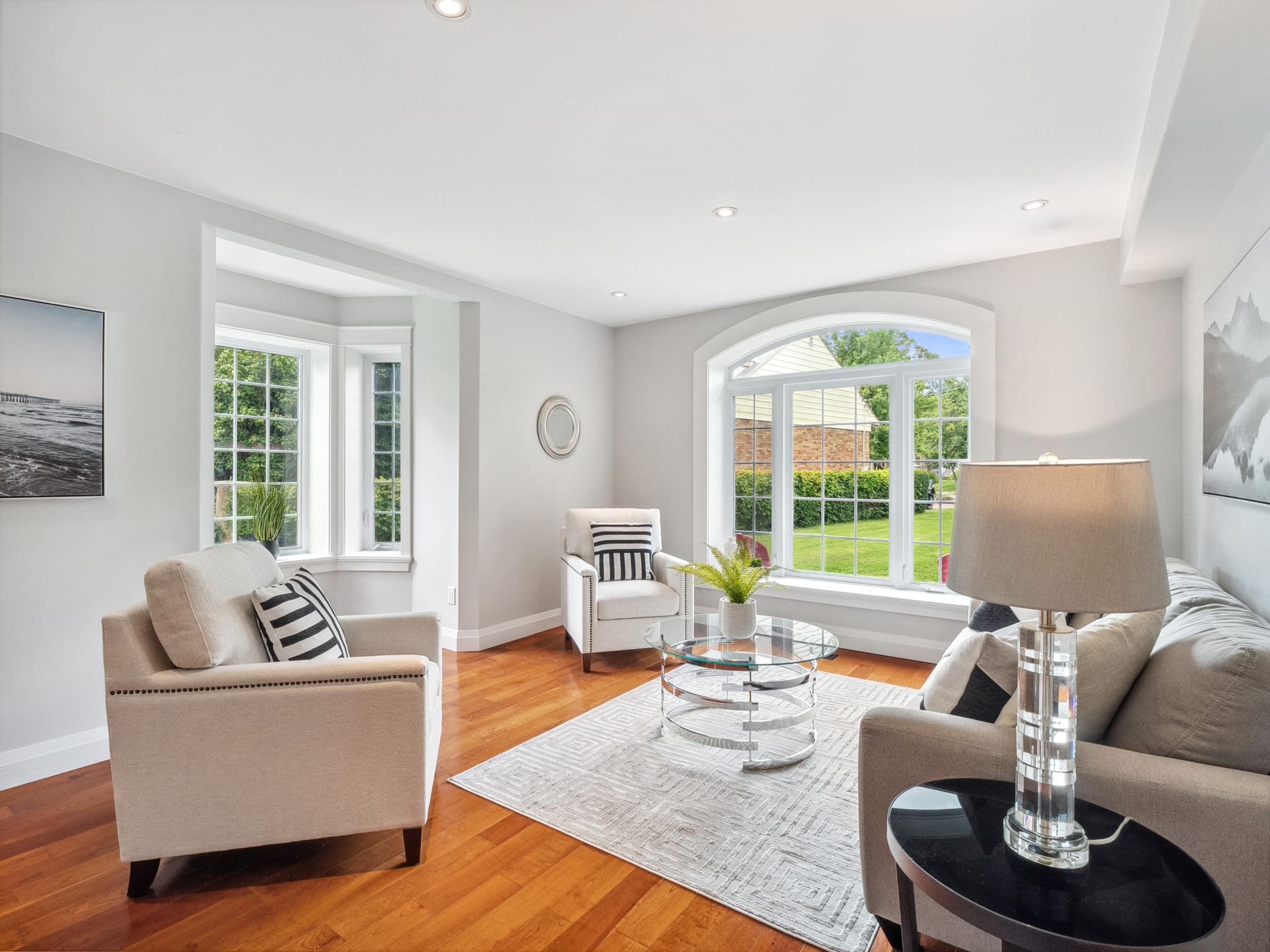 105 Duckworth St Barrie, ON L4M 3V9