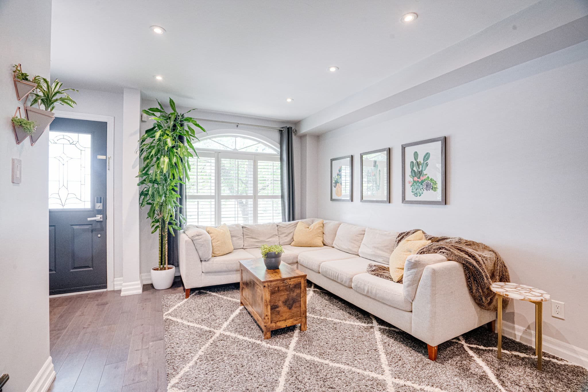 105 Turnberry Ave Toronto, ON M6N 1R2