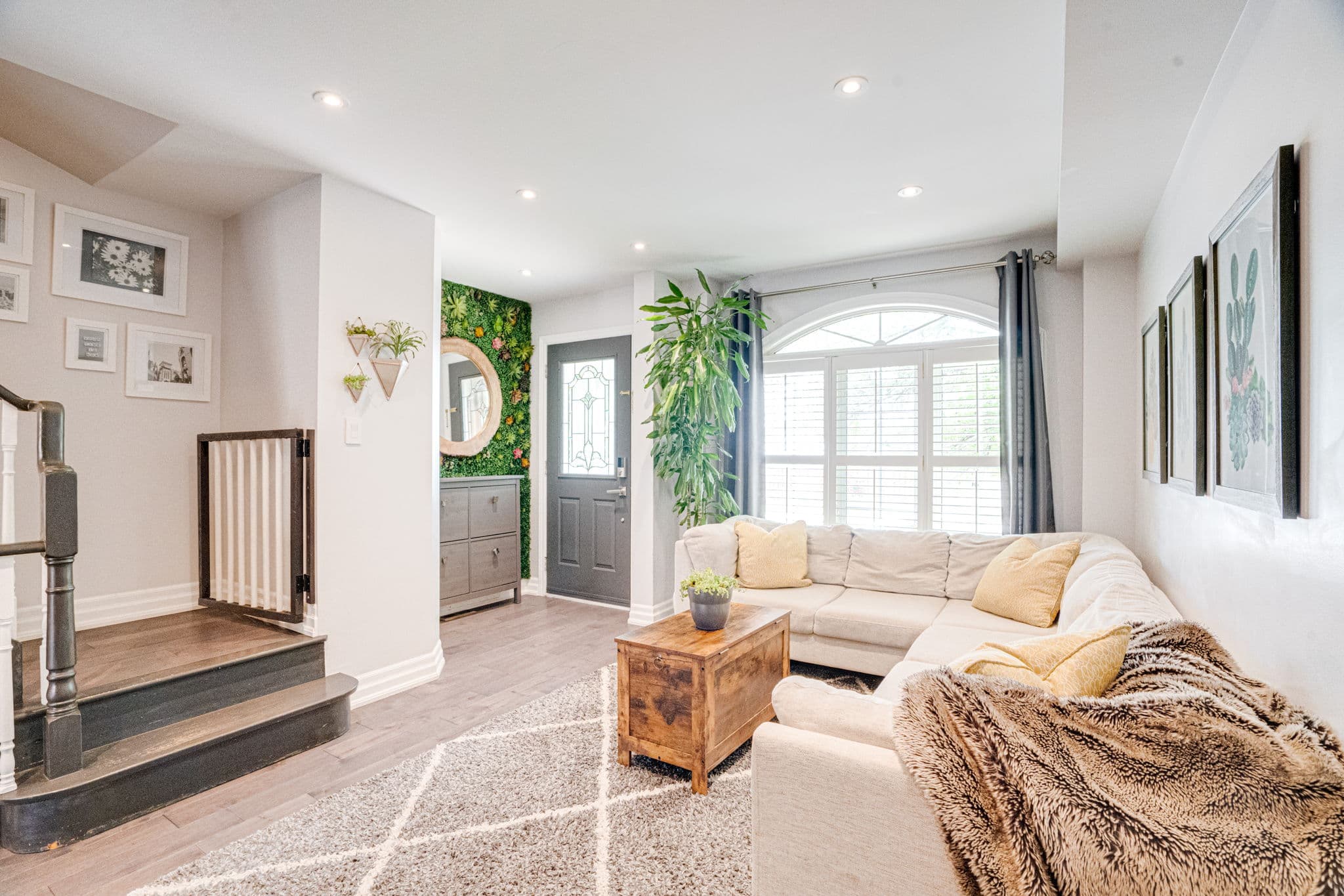 105 Turnberry Ave Toronto, ON M6N 1R2