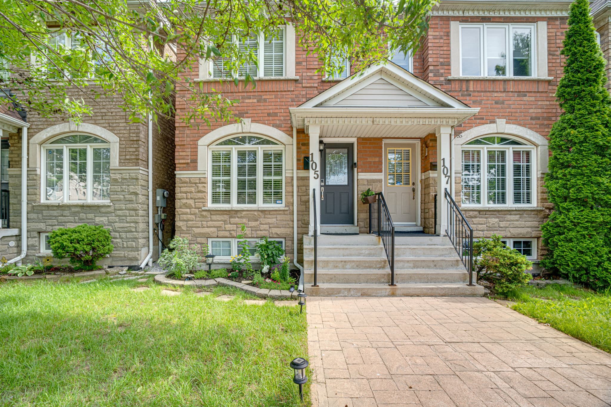 105 Turnberry Ave Toronto, ON M6N 1R2