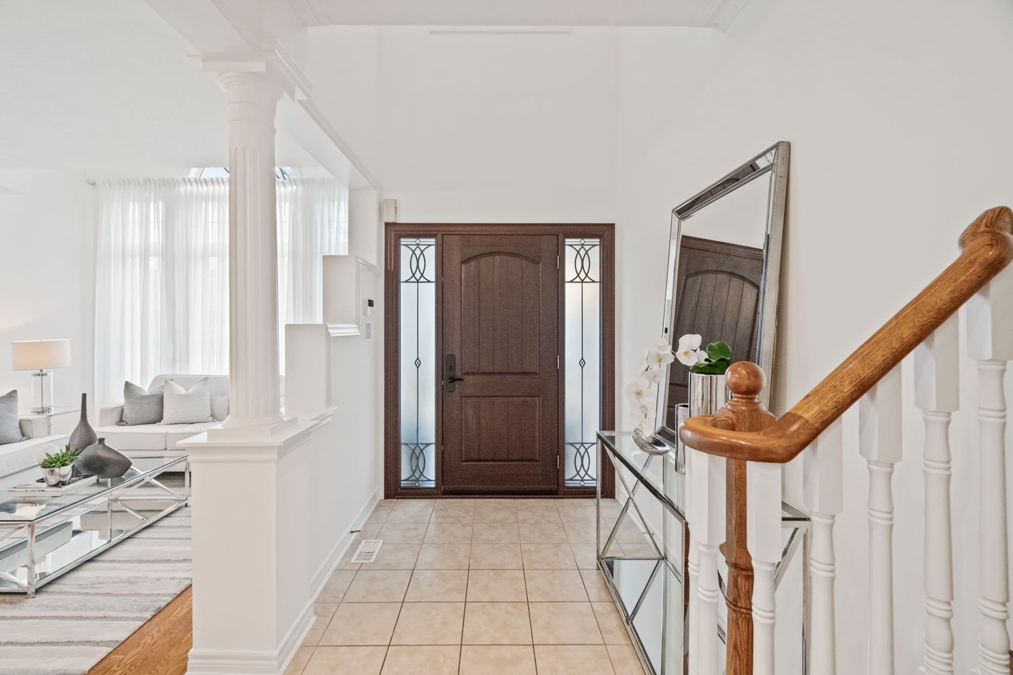 106 Fermar Dr Maple, ON L6A 3E1