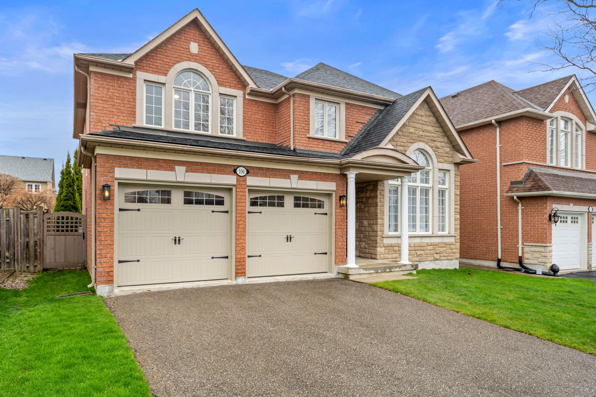 106 Fermar Dr Maple, ON L6A 3E1