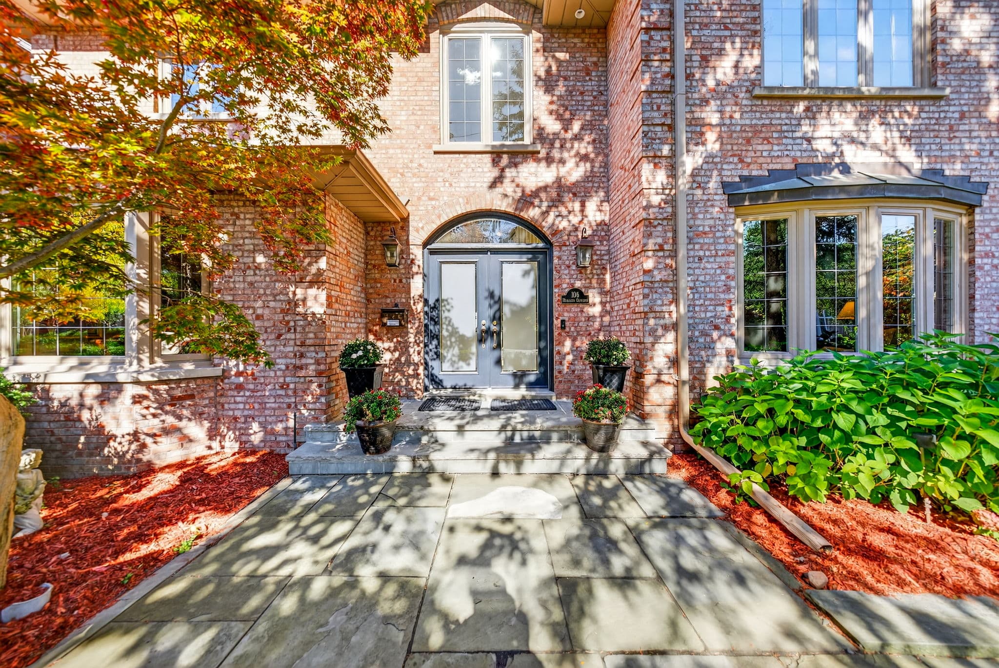 106 Highland Crescent Toronto, ON M2L 1H1