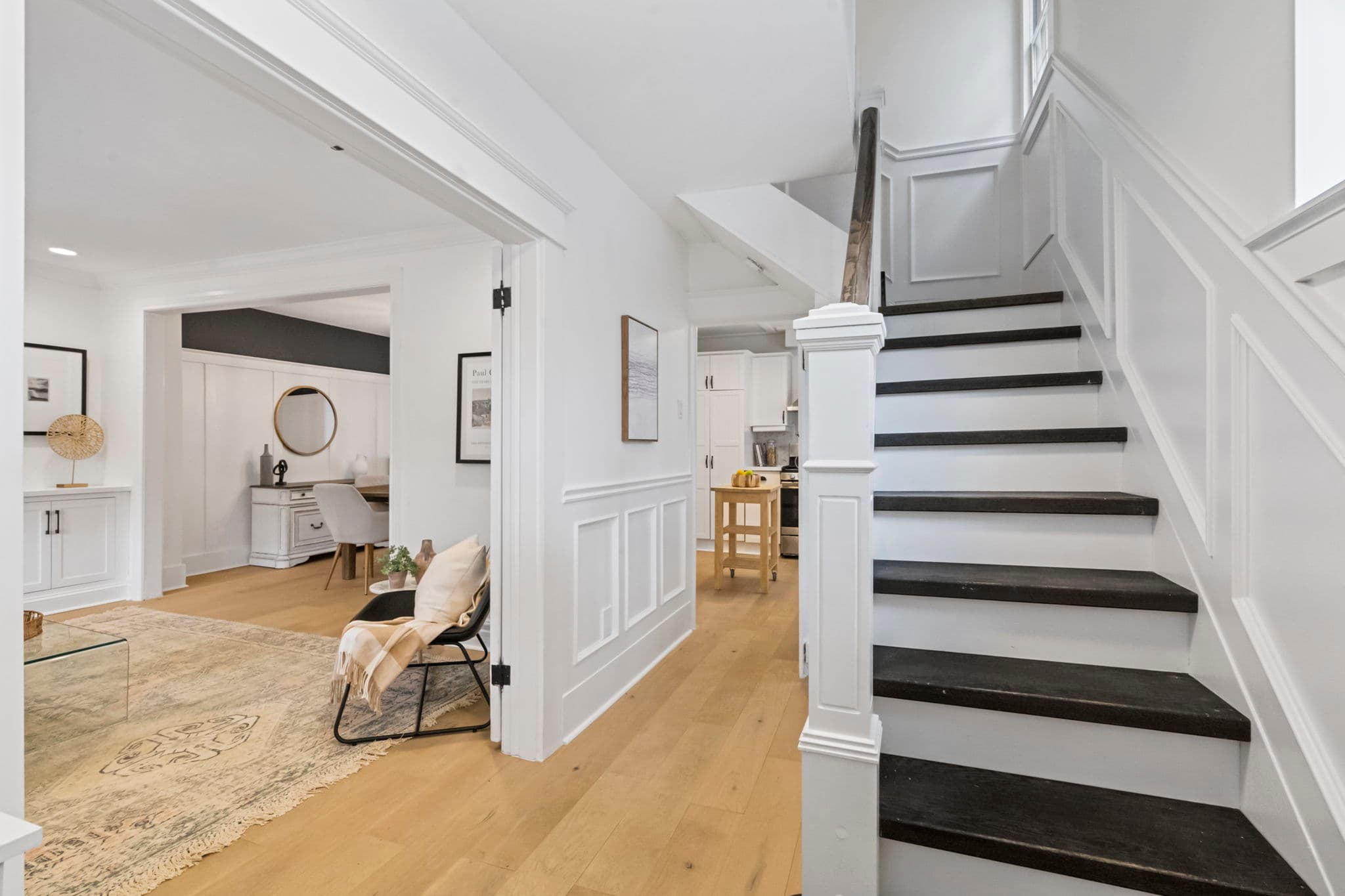 107 Eastwood Ave Toronto, ON M1N 3H4