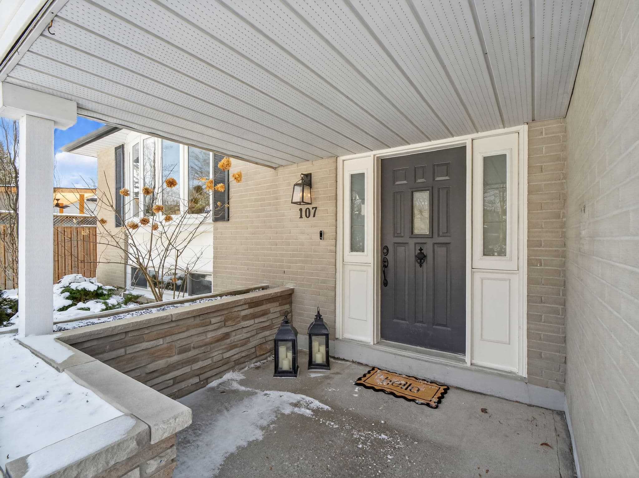 107 Orchard Heights Blvd Aurora, ON L4G 2Z8