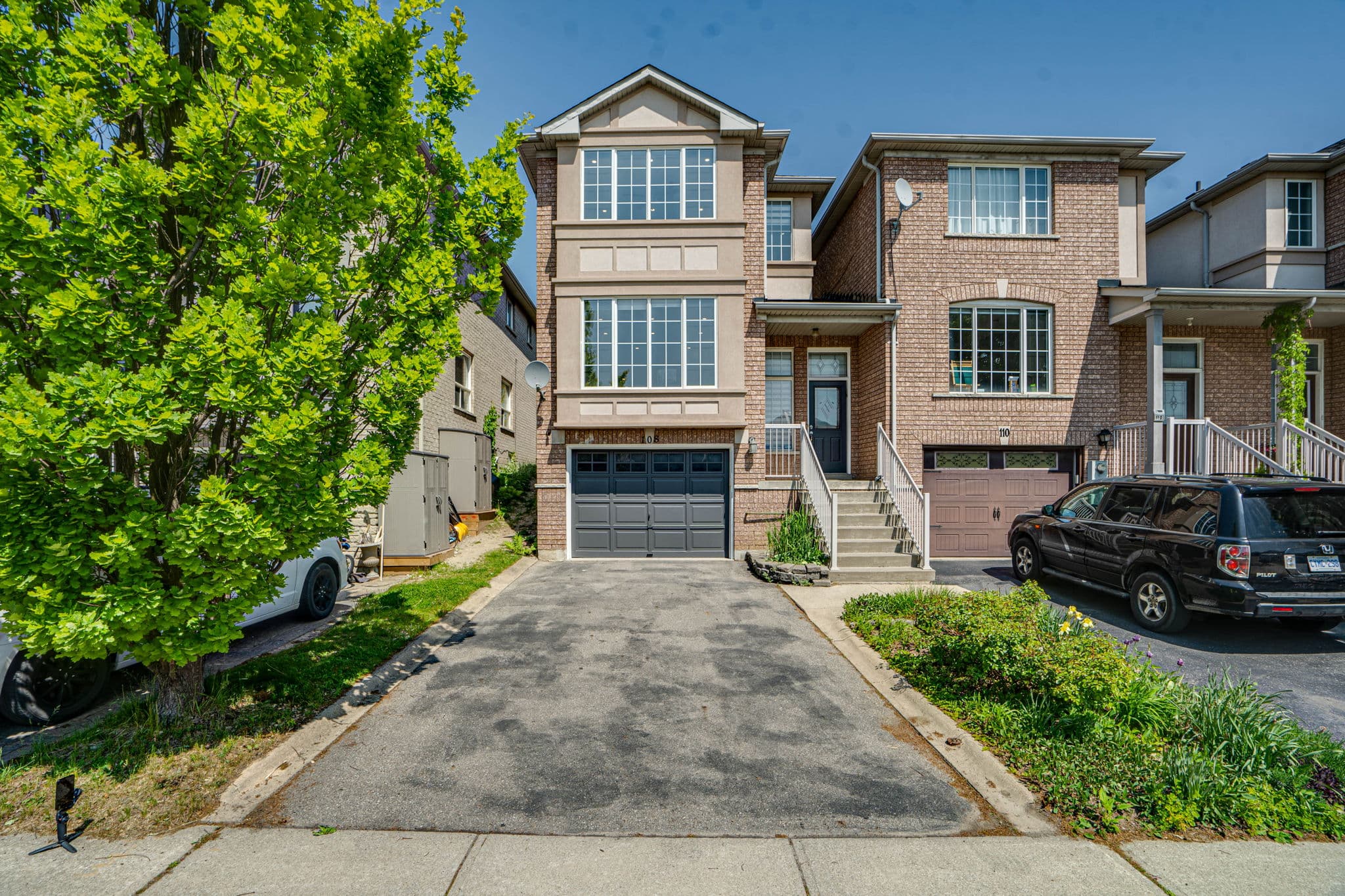 108 Foxfield Crescent Vaughan, ON L4K 5E9