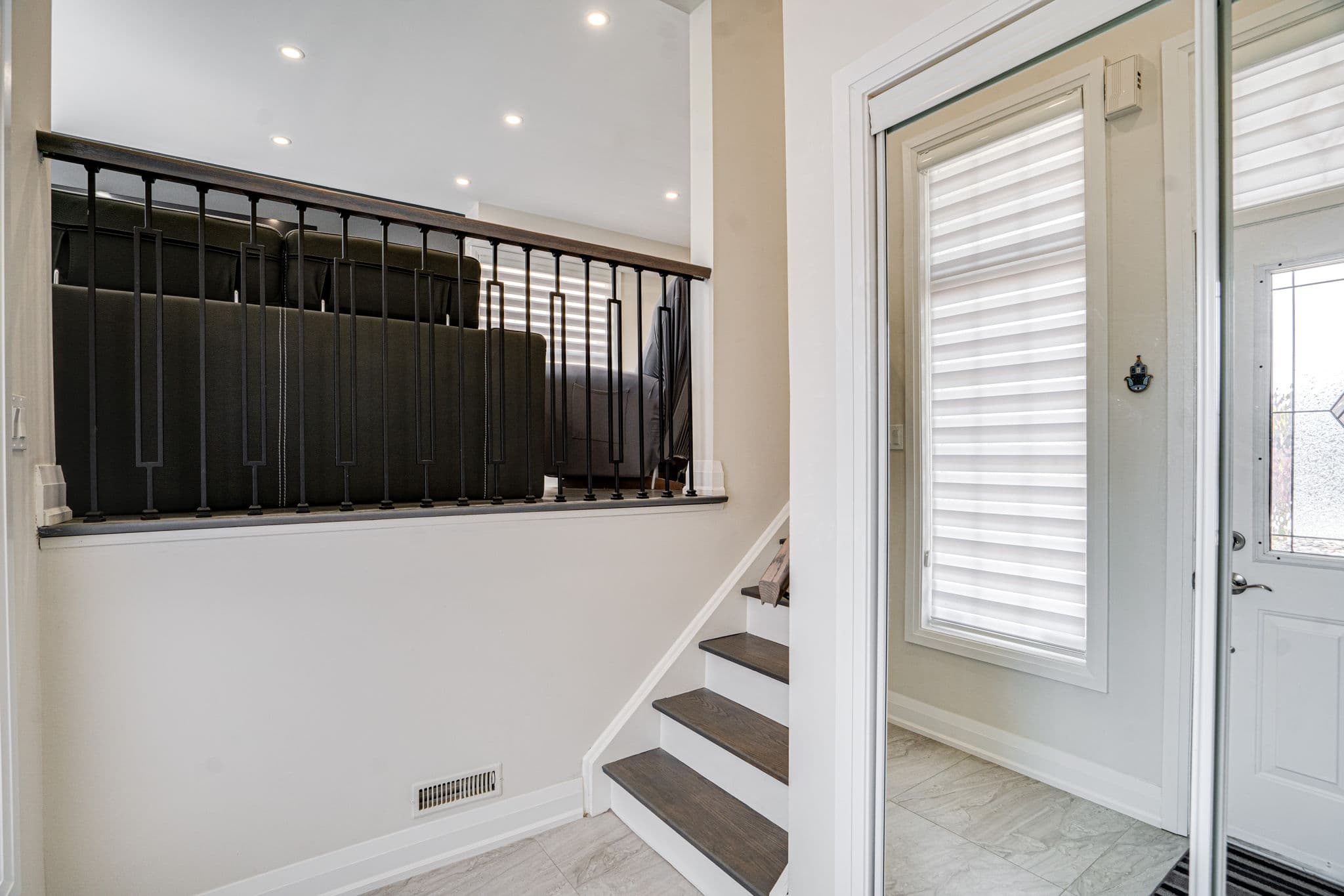 108 Foxfield Crescent Vaughan, ON L4K 5E9