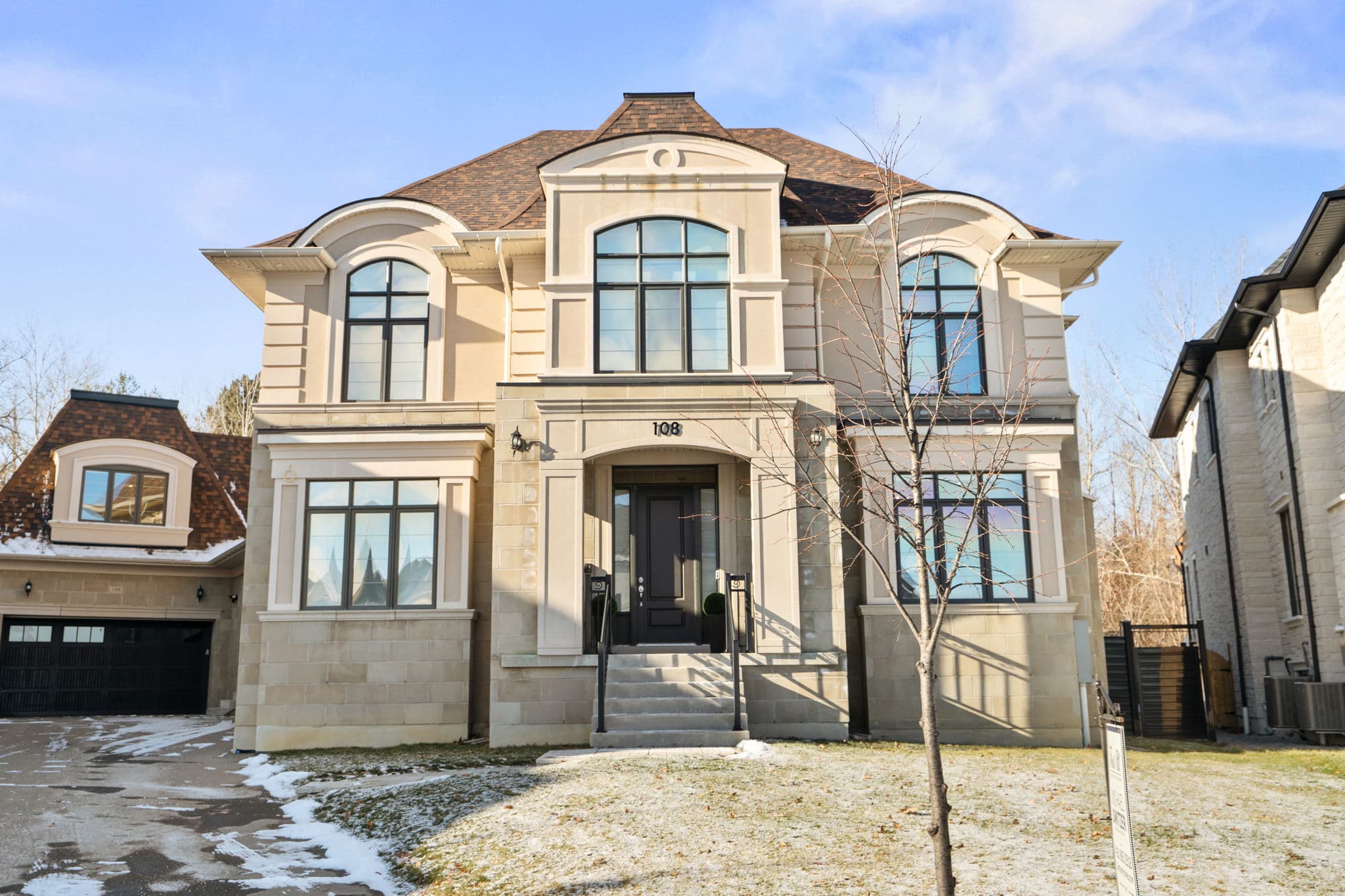 108 Lady Jessica Dr Vaughan, ON L6A 4Z7